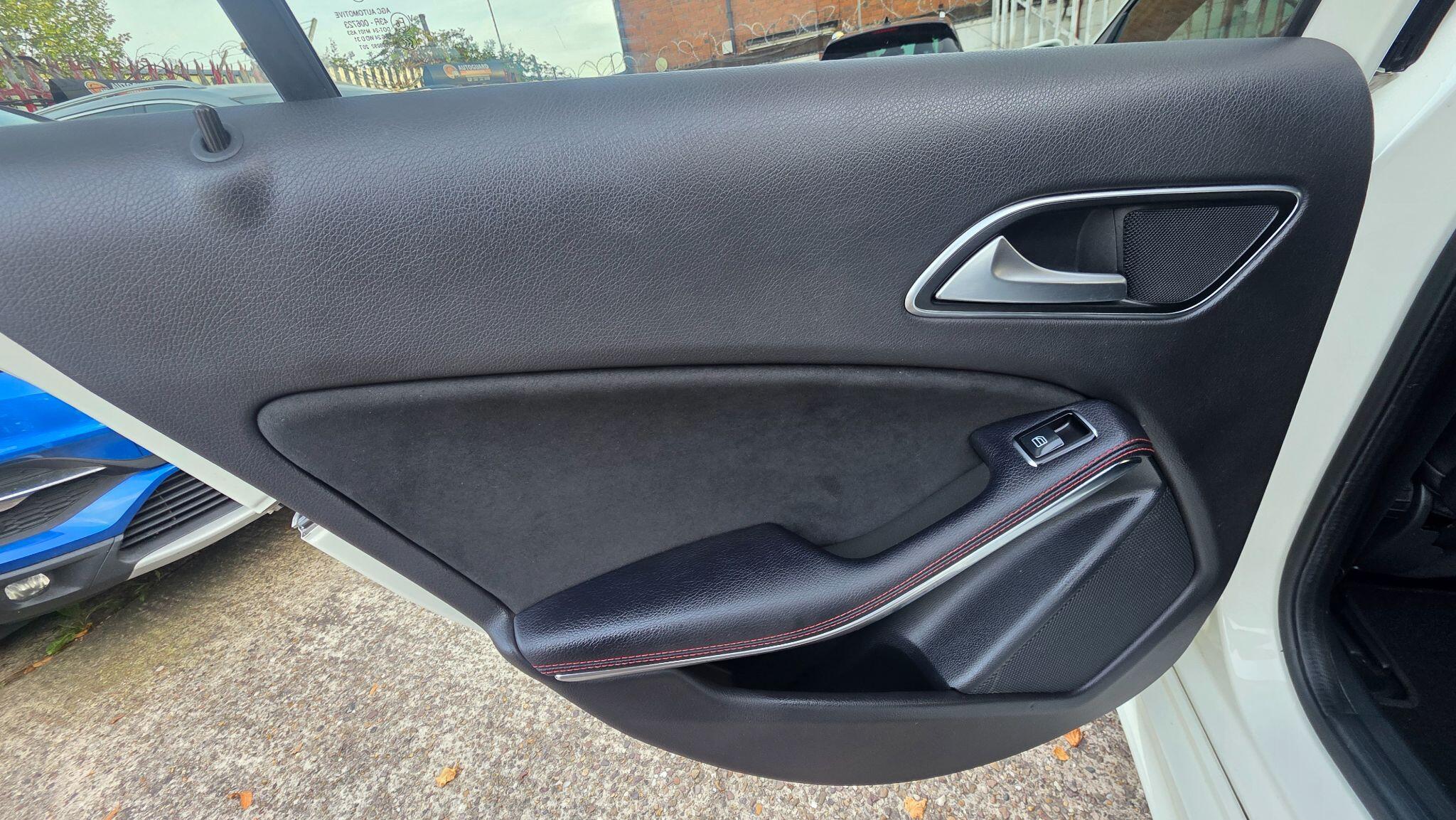 Mercedes-Benz A-Class view 34
