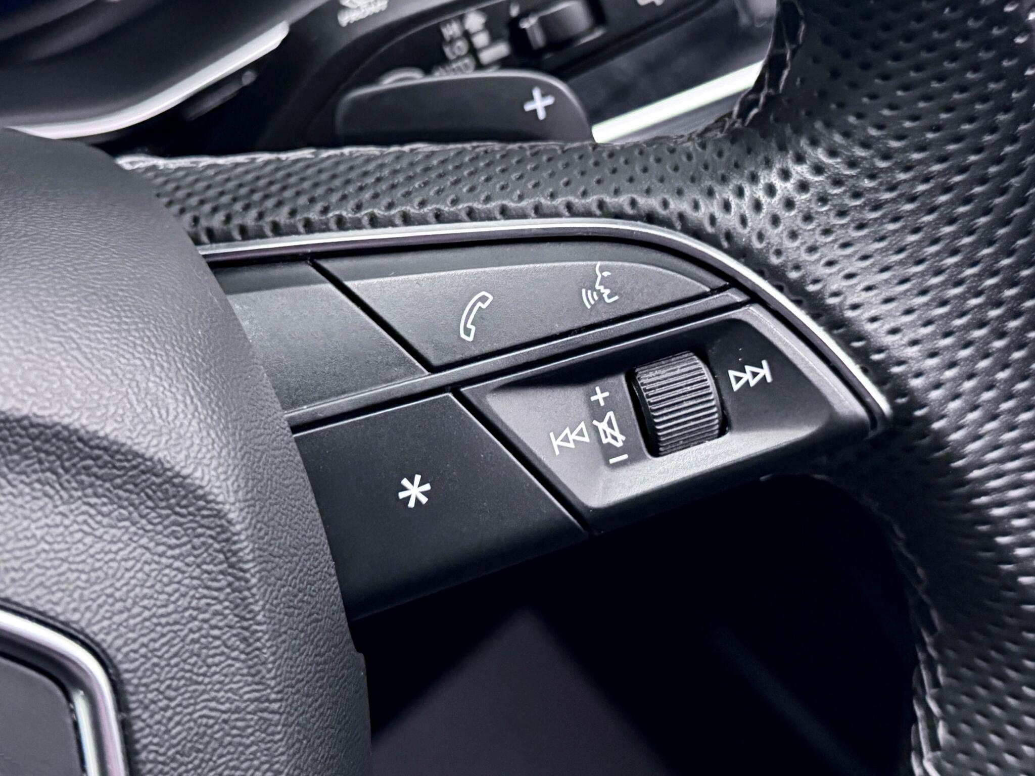 Audi Q7 view 34