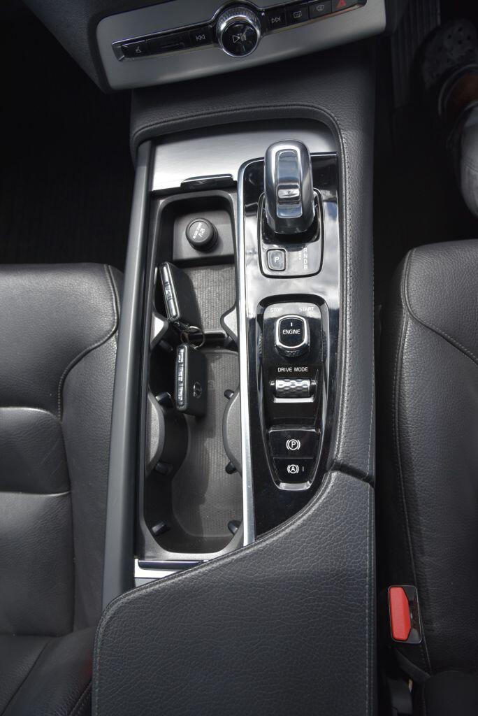 Volvo XC90 view 43