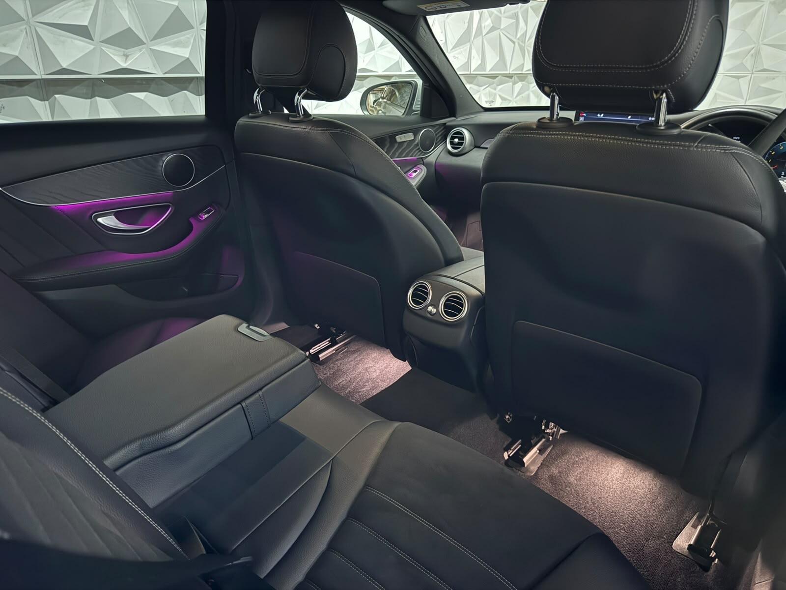 Mercedes-Benz C Class view 33