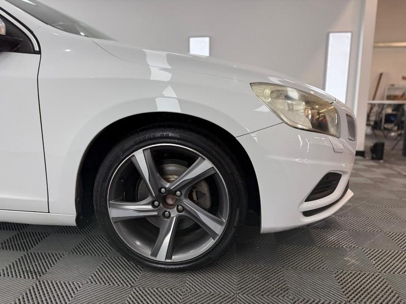 2013 Volvo V60 SOLD 1.6 T4 R-Design Lux Nav Estate 5dr Petrol Powershift Euro 5 (180 ps) • 63,000 miles image 7