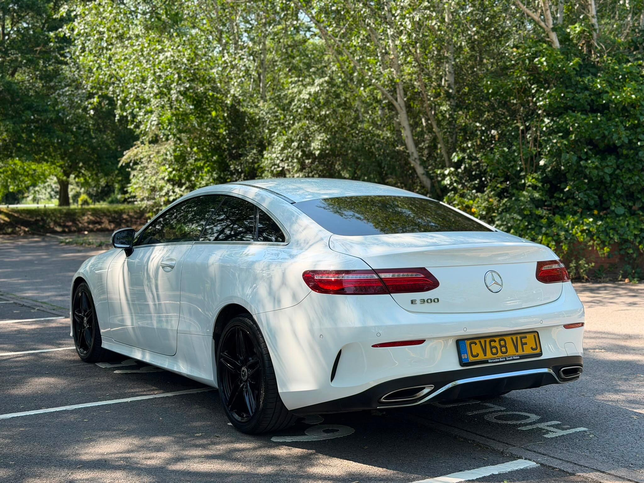 Mercedes-Benz E-Class view 6