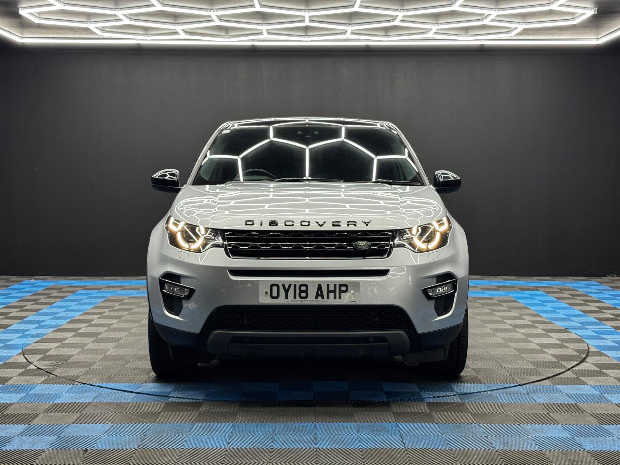 Land Rover Discovery Sport view 2