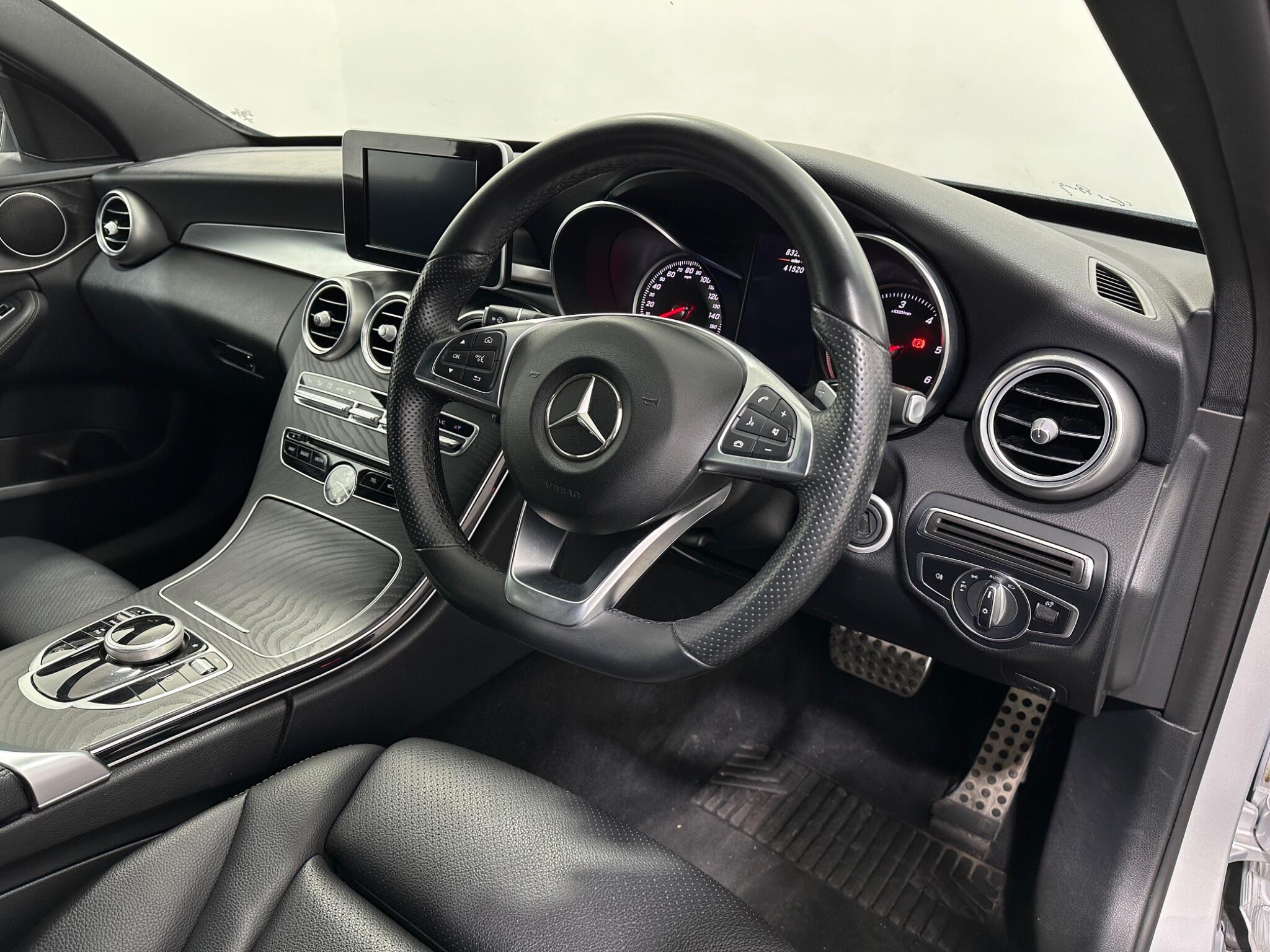Mercedes-Benz C-Class view 11