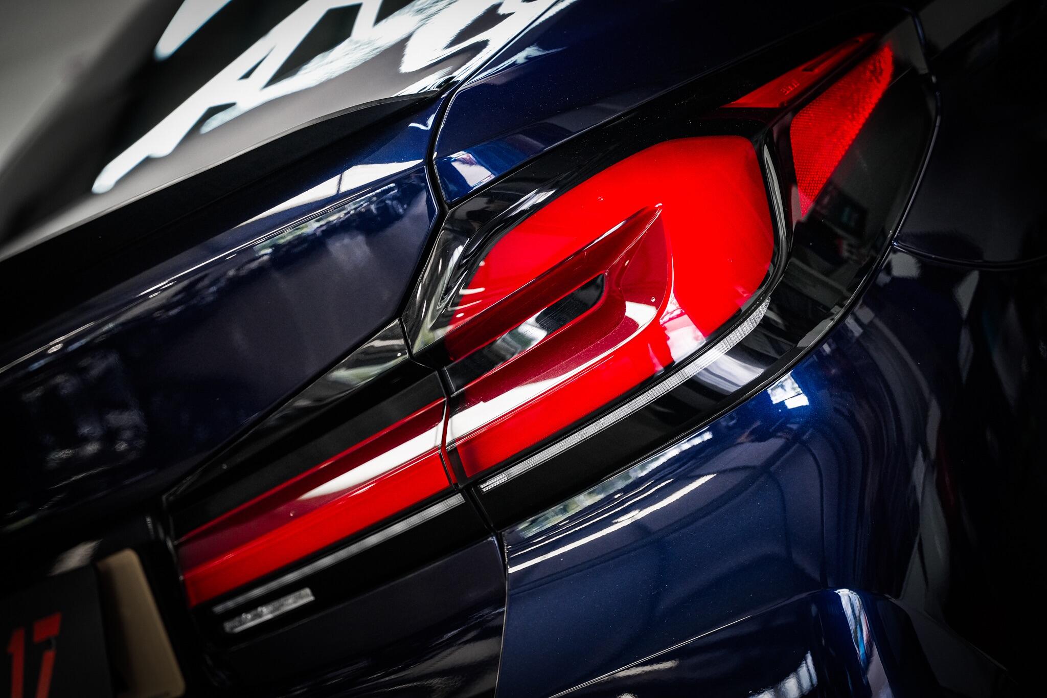 BMW 5 Series view 38
