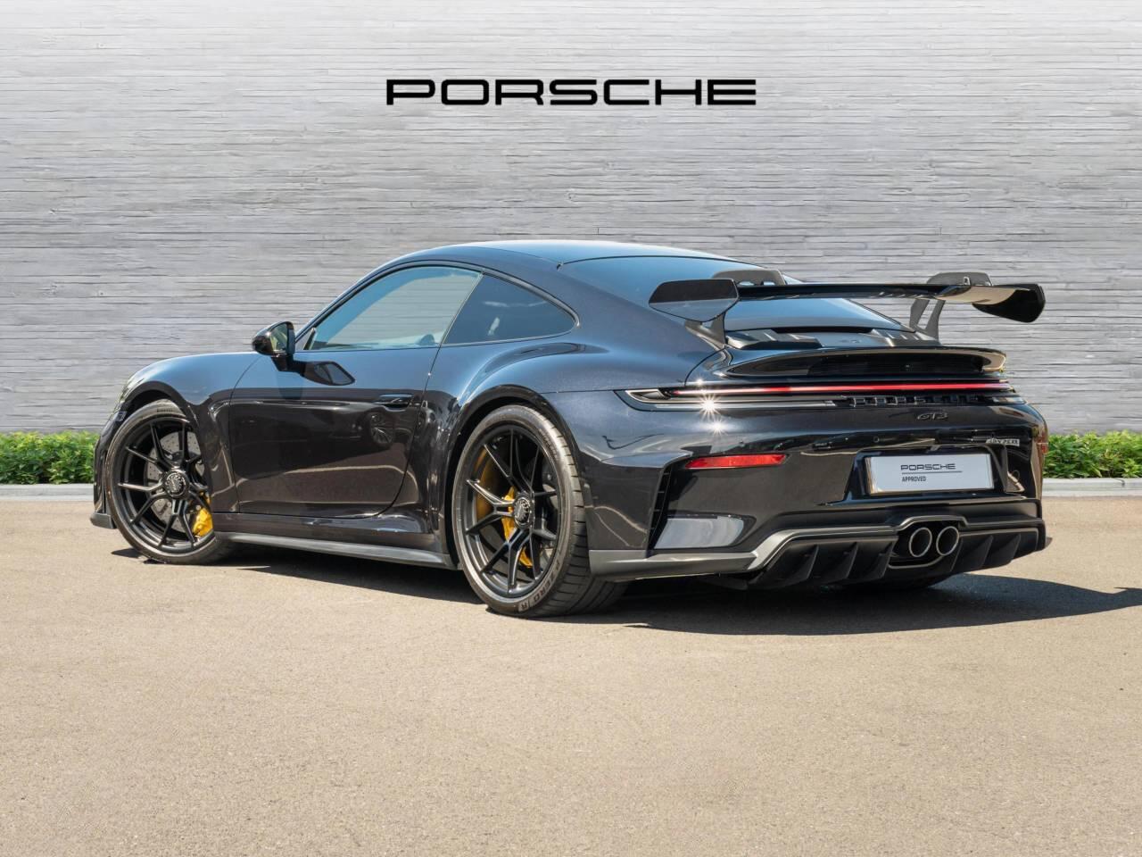 Porsche 911 view 3