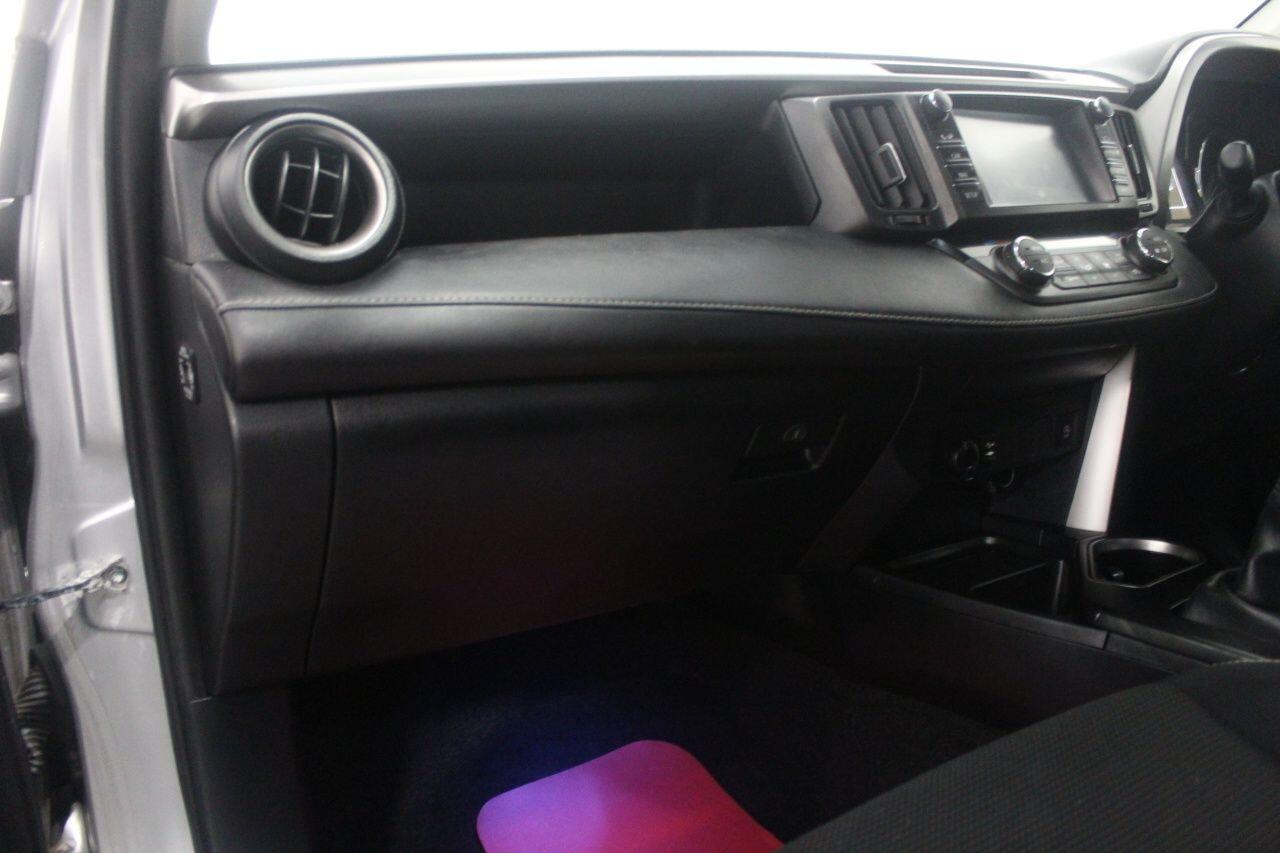 Toyota Rav4 view 31