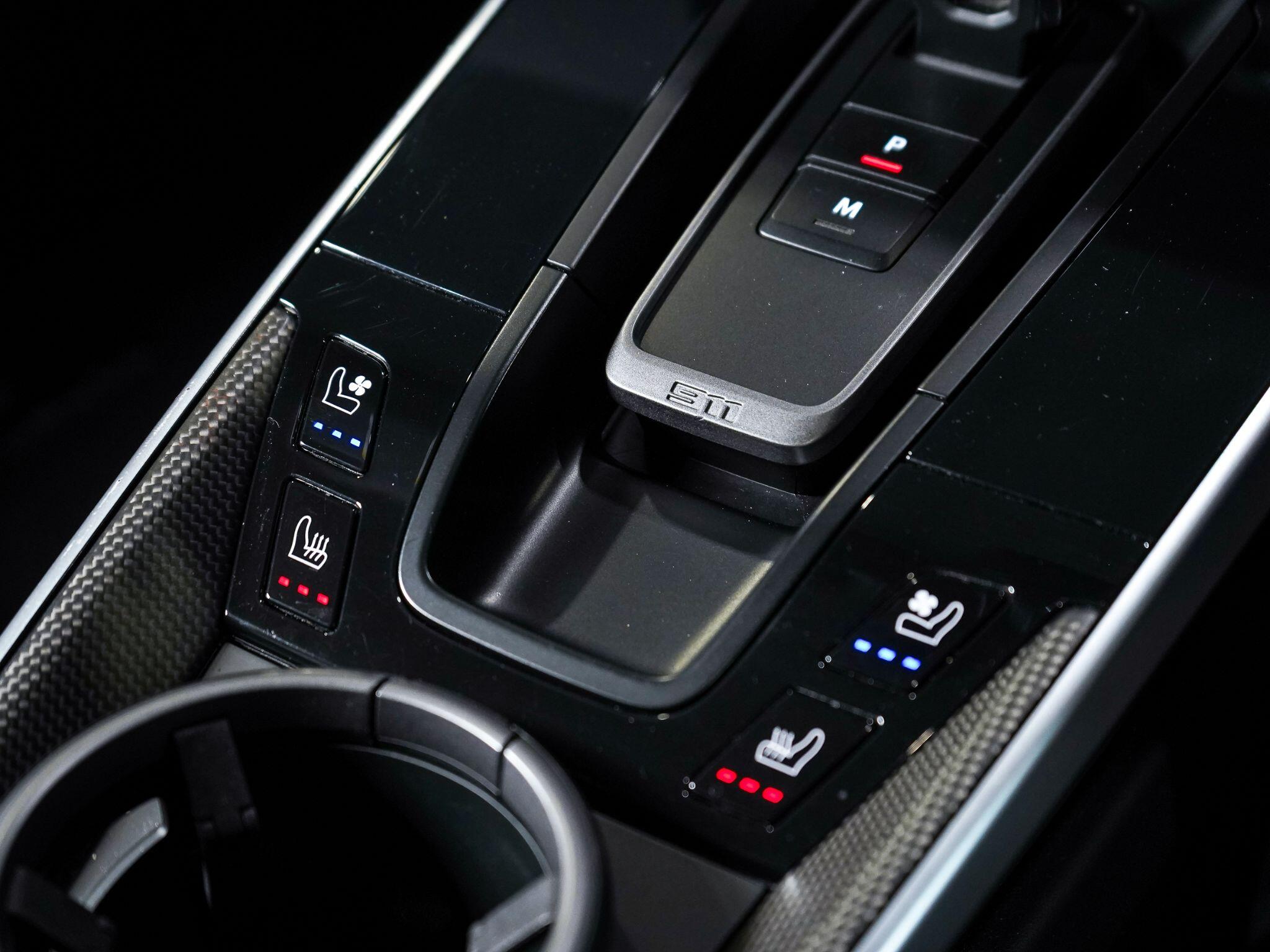 Porsche 911 view 17