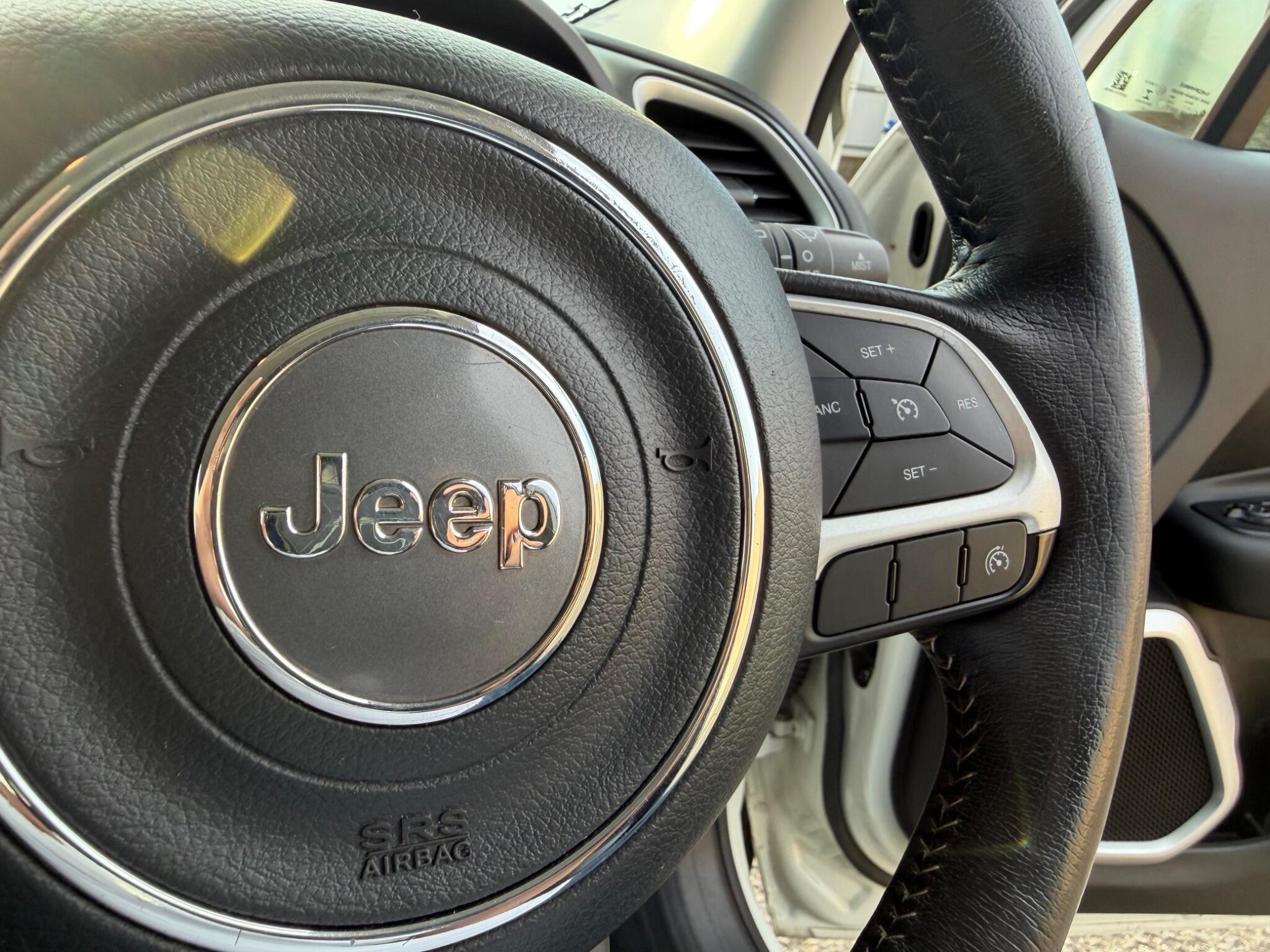 Jeep Renegade view 28
