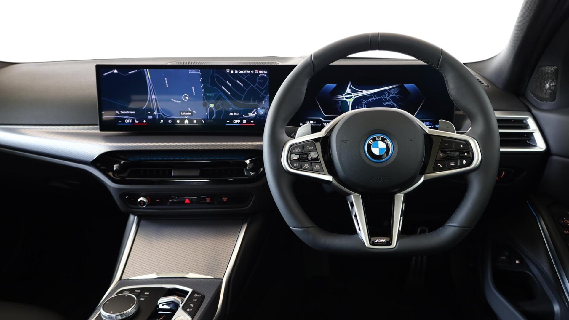 BMW 3 Series view 5