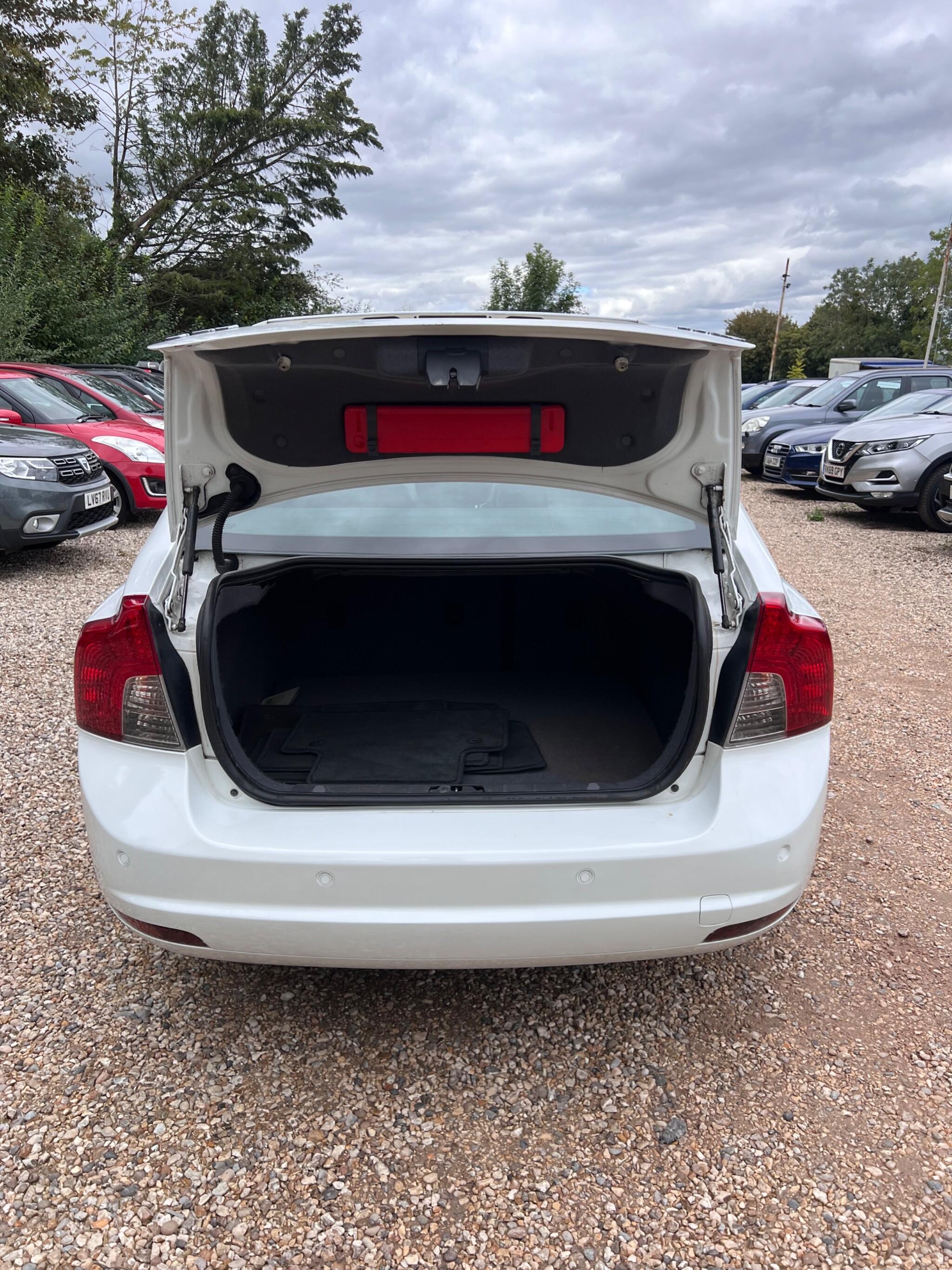 Volvo S40 view 20