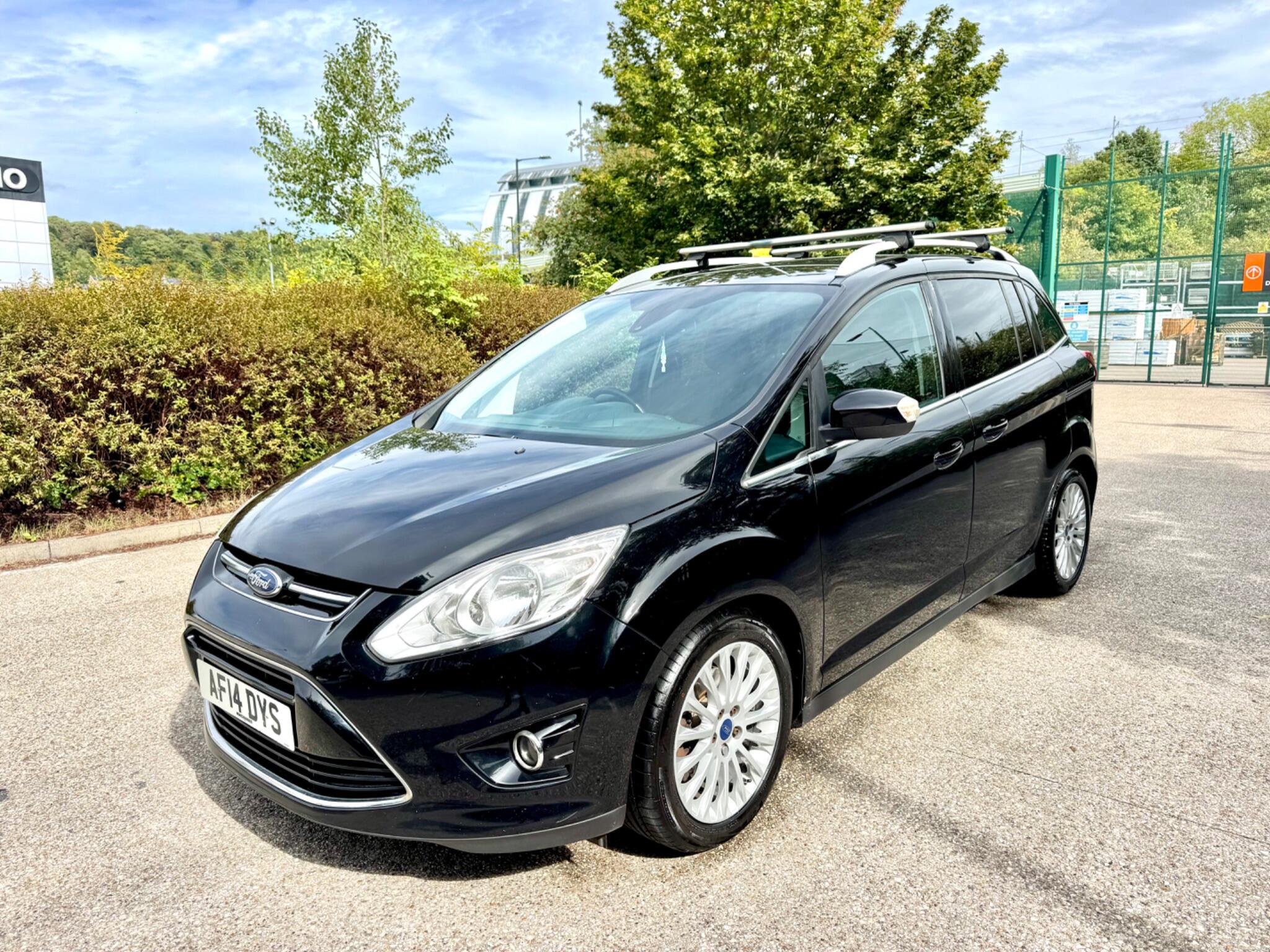 Ford Grand C-Max view 2