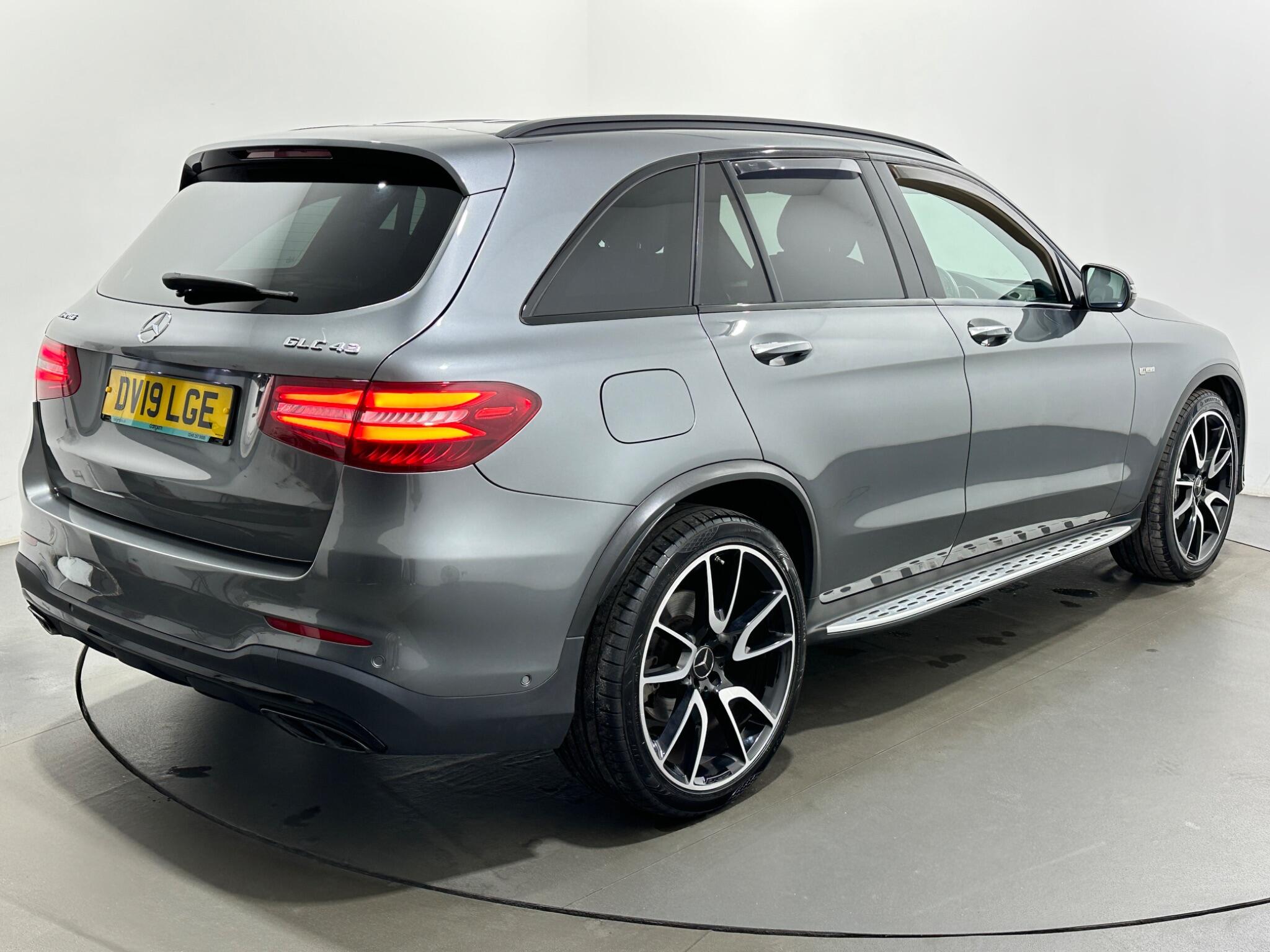 Mercedes-Benz GLC view 53