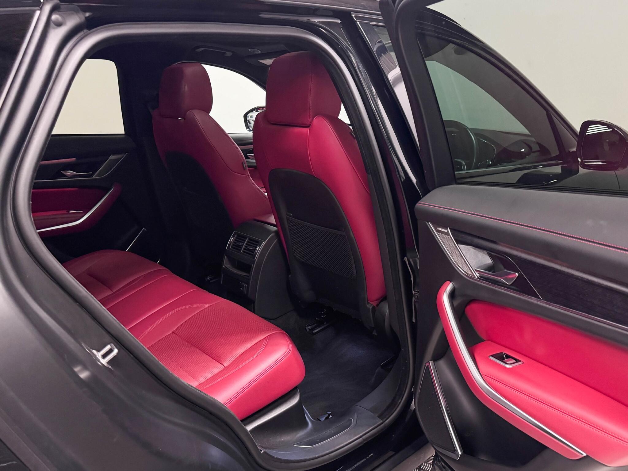 Jaguar F-Pace view 21