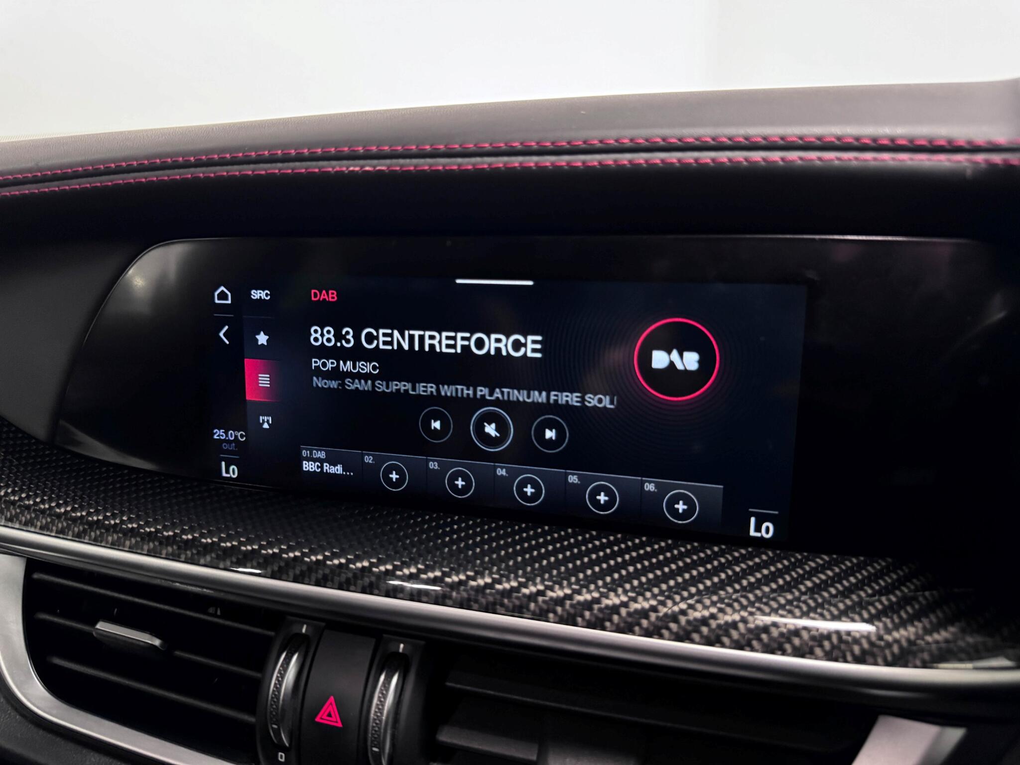 Alfa Romeo Stelvio view 45