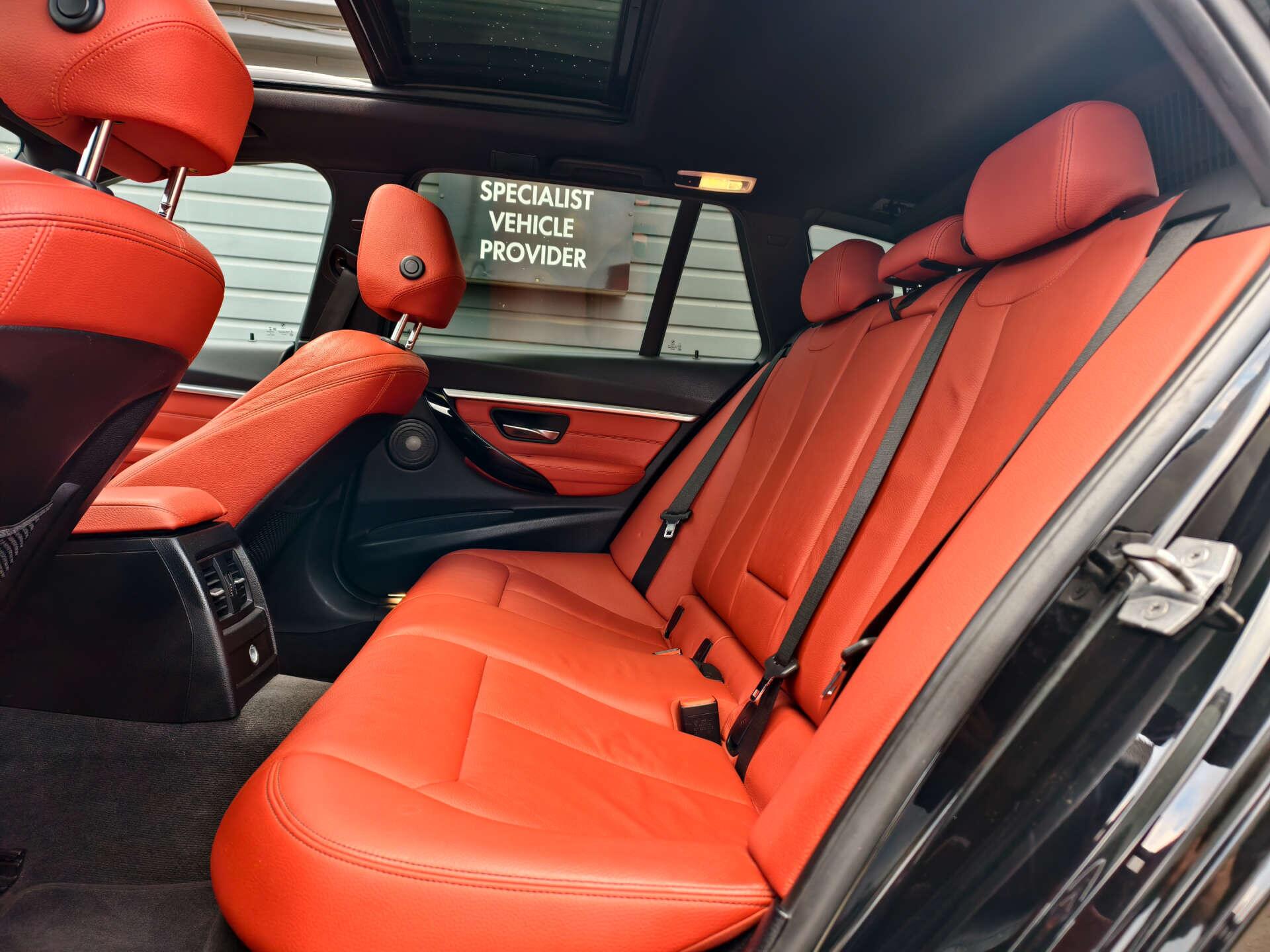 BMW 3 Series view 25