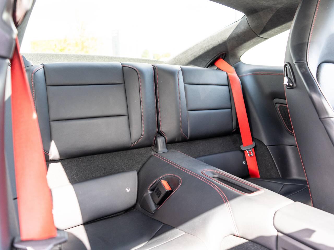Porsche 911 view 35