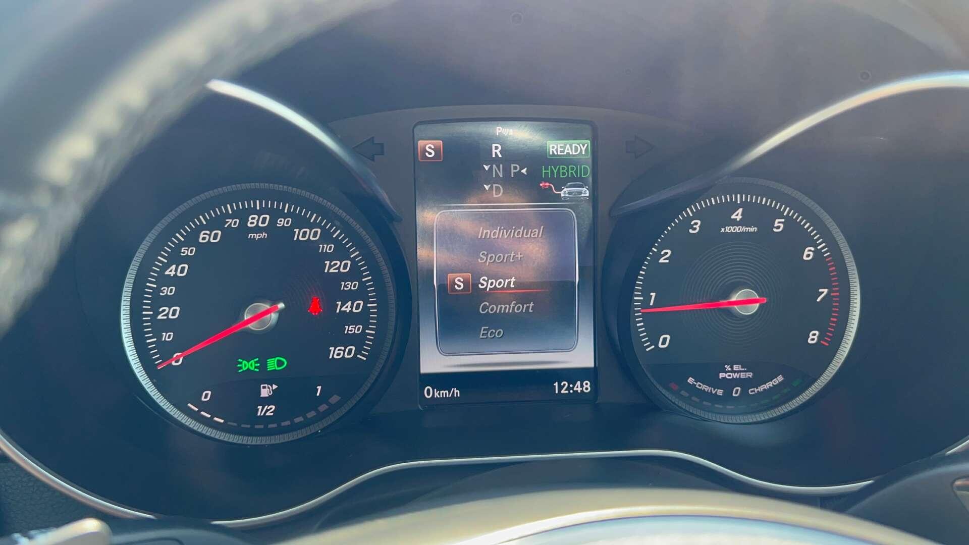 Mercedes-Benz C-Class view 25