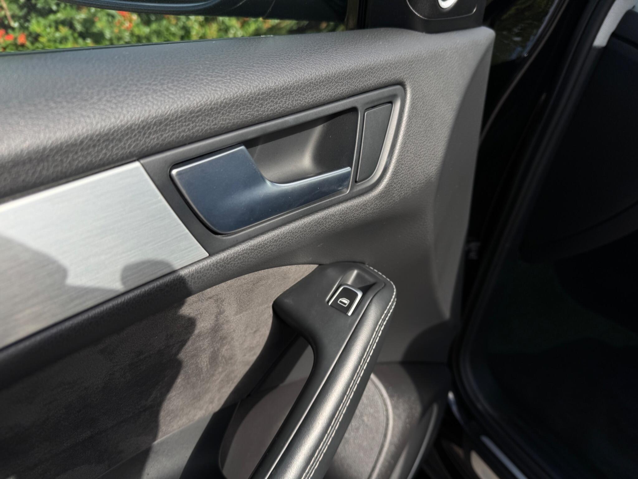 Audi SQ5 view 61