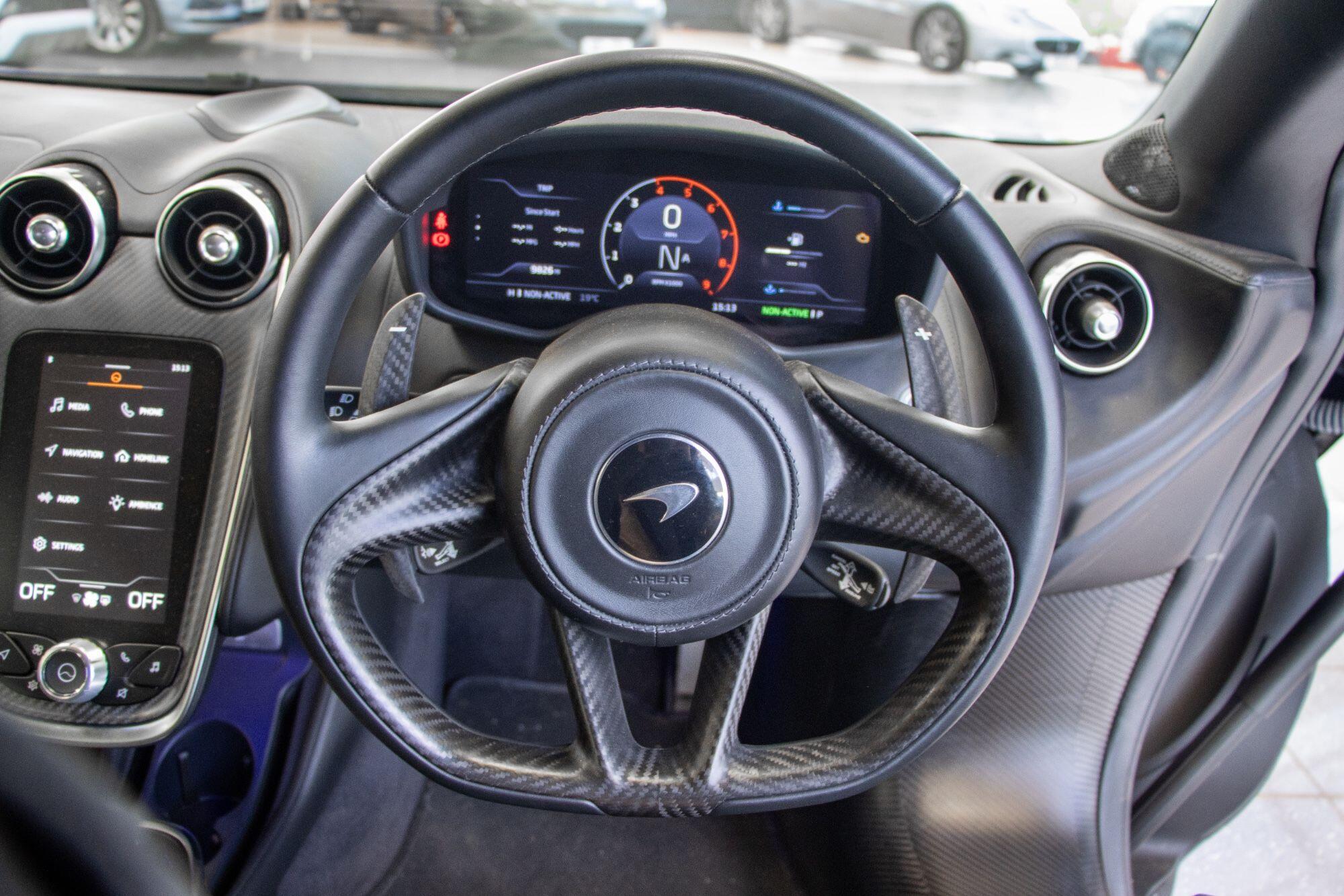 Mclaren GT view 51