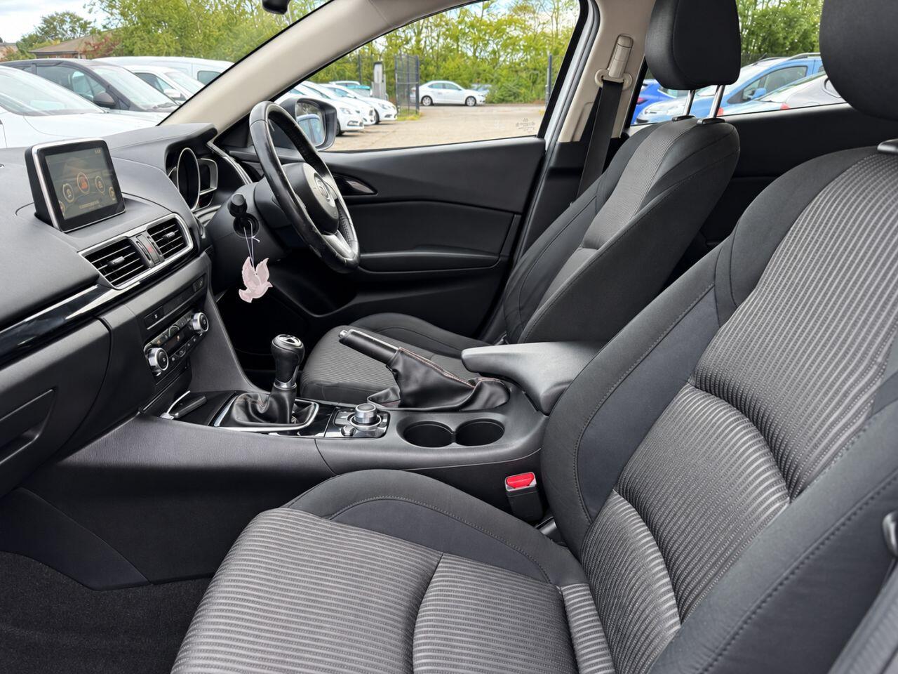Mazda Mazda3 view 8