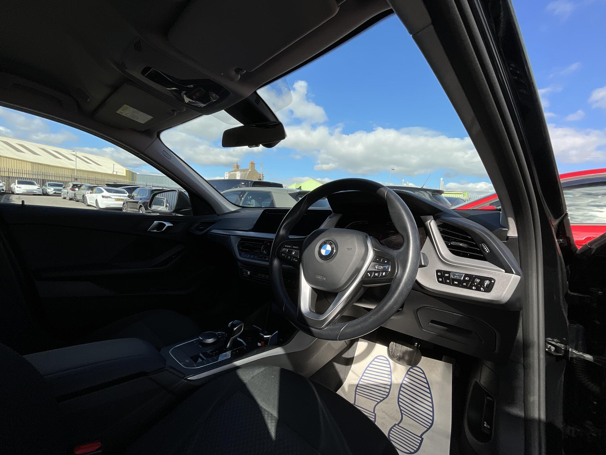 BMW 1 Series view 7