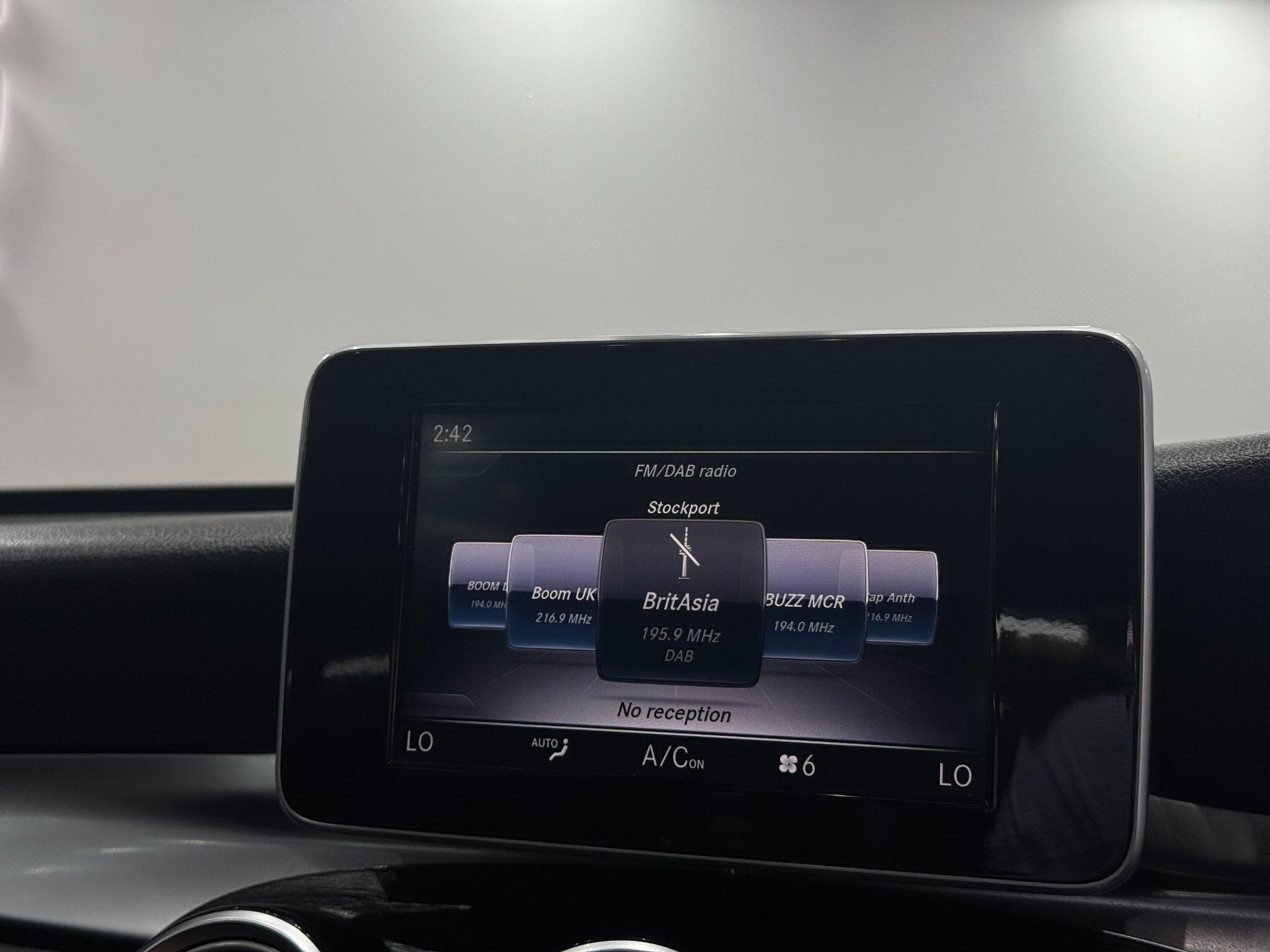 Mercedes-Benz GLC view 30