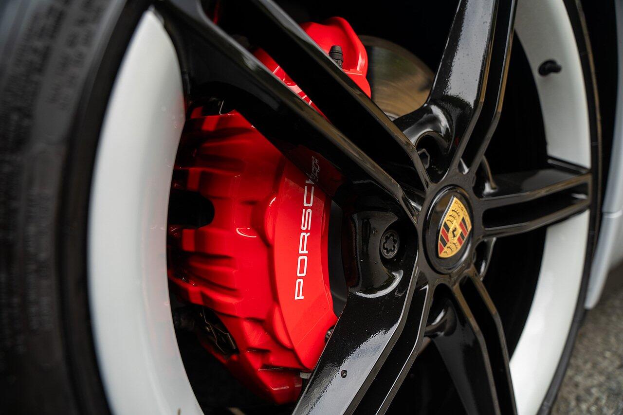 Porsche Taycan view 36