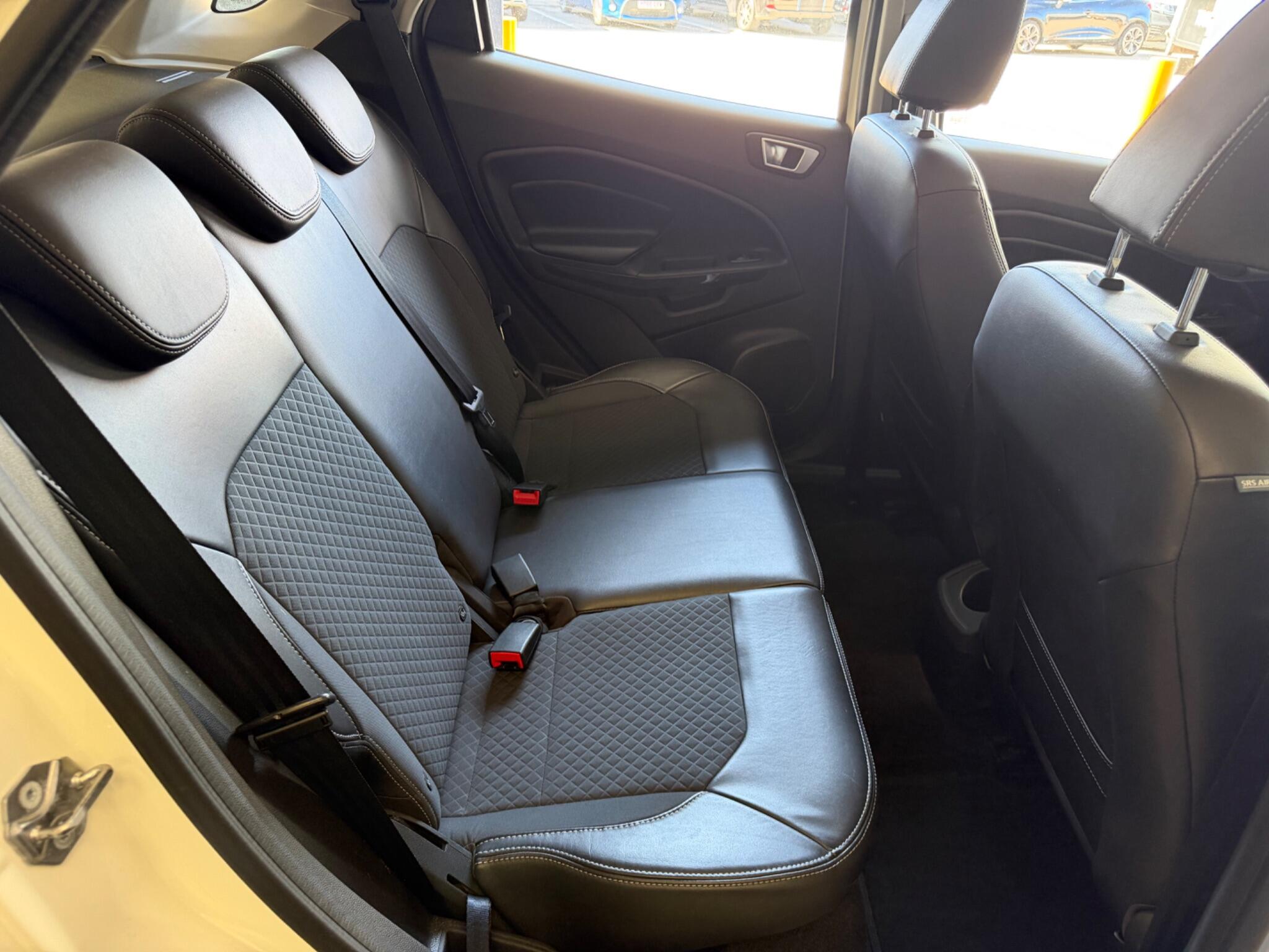 Ford Ecosport view 6