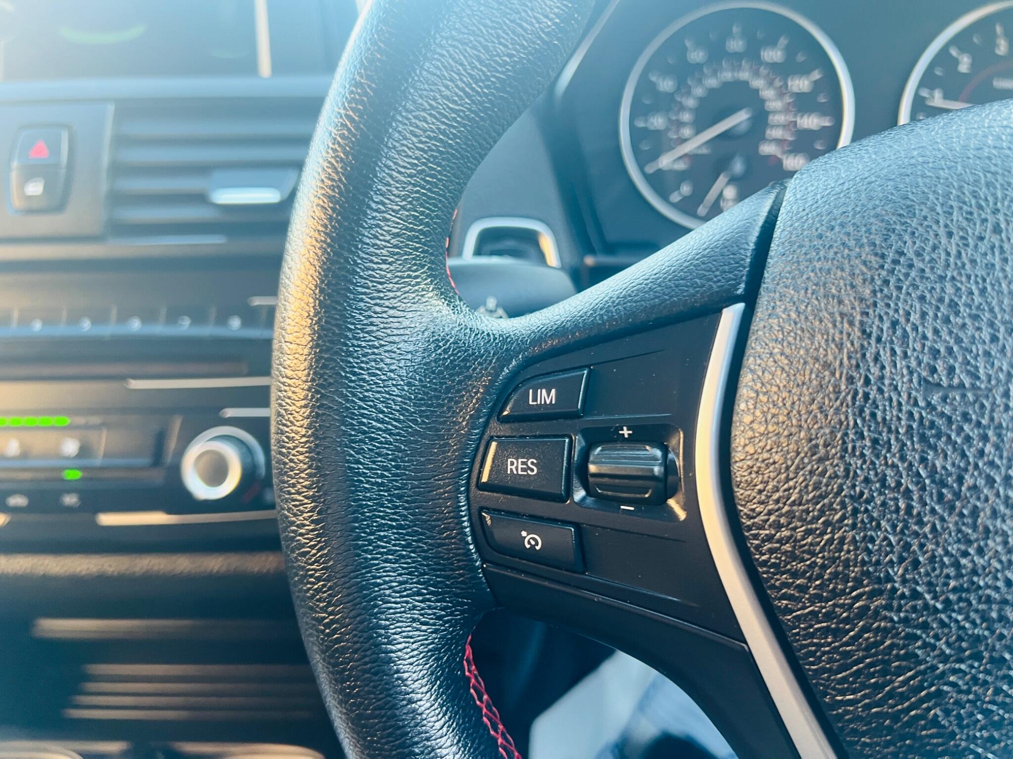 BMW 1 Series view 38