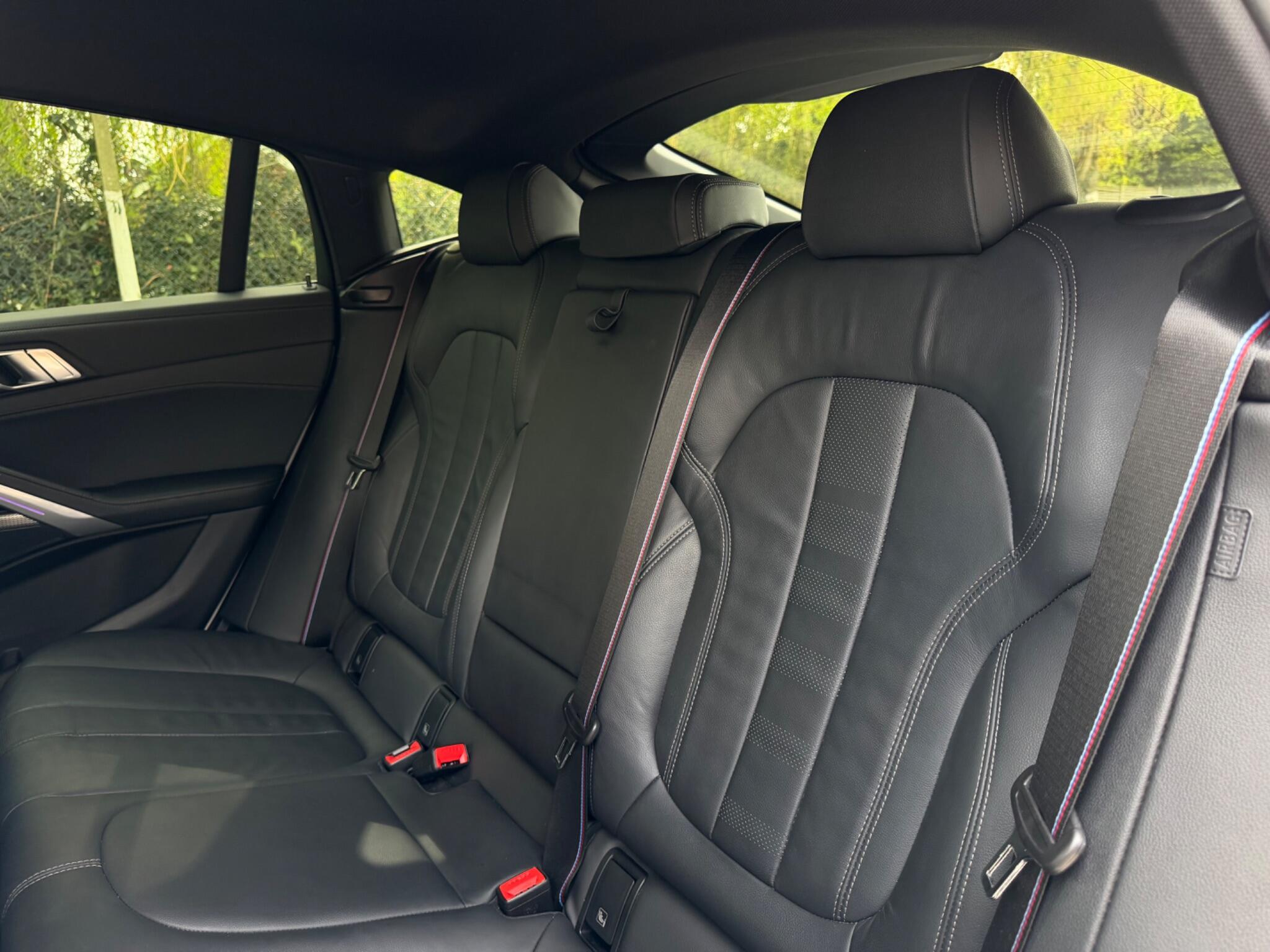 BMW X6 view 21