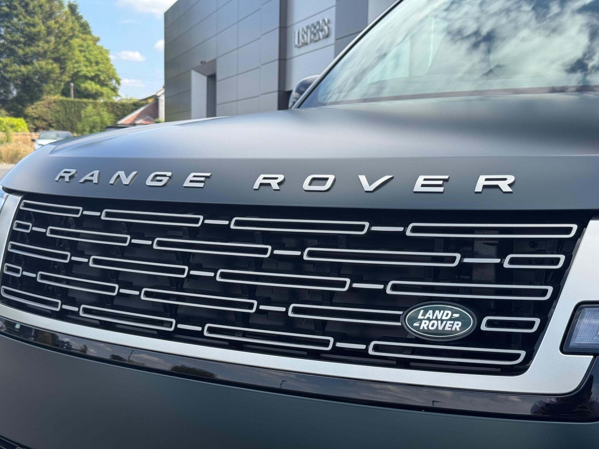 Land Rover Range Rover view 53