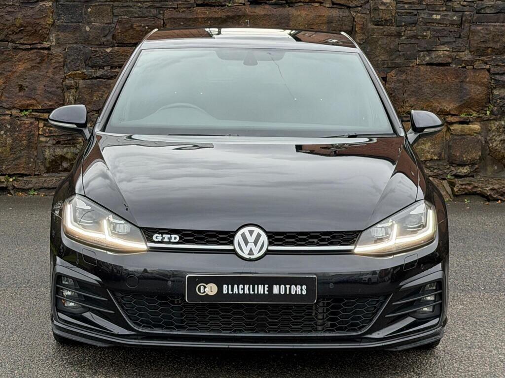 Volkswagen Golf view 2