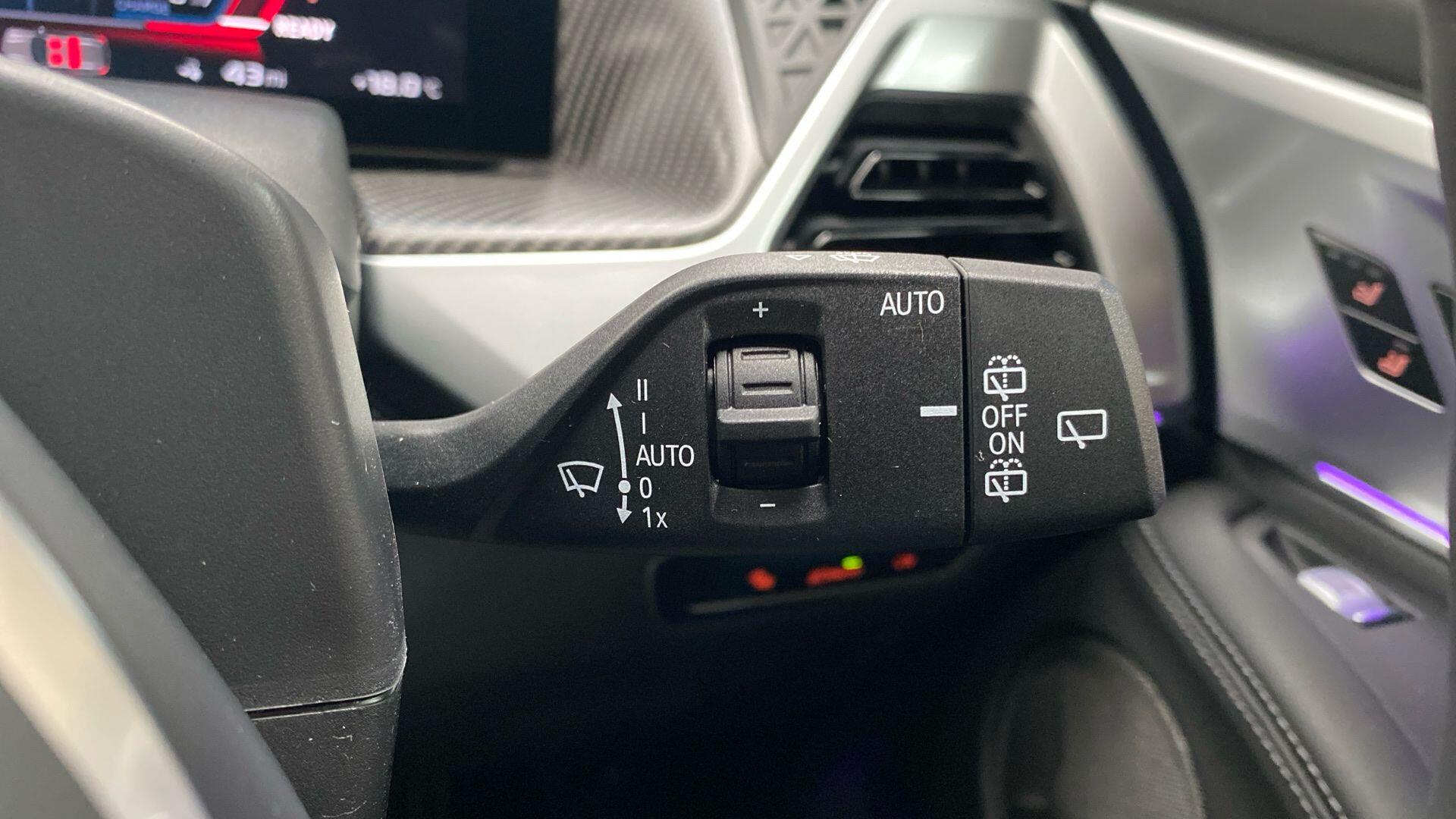 BMW XM view 23