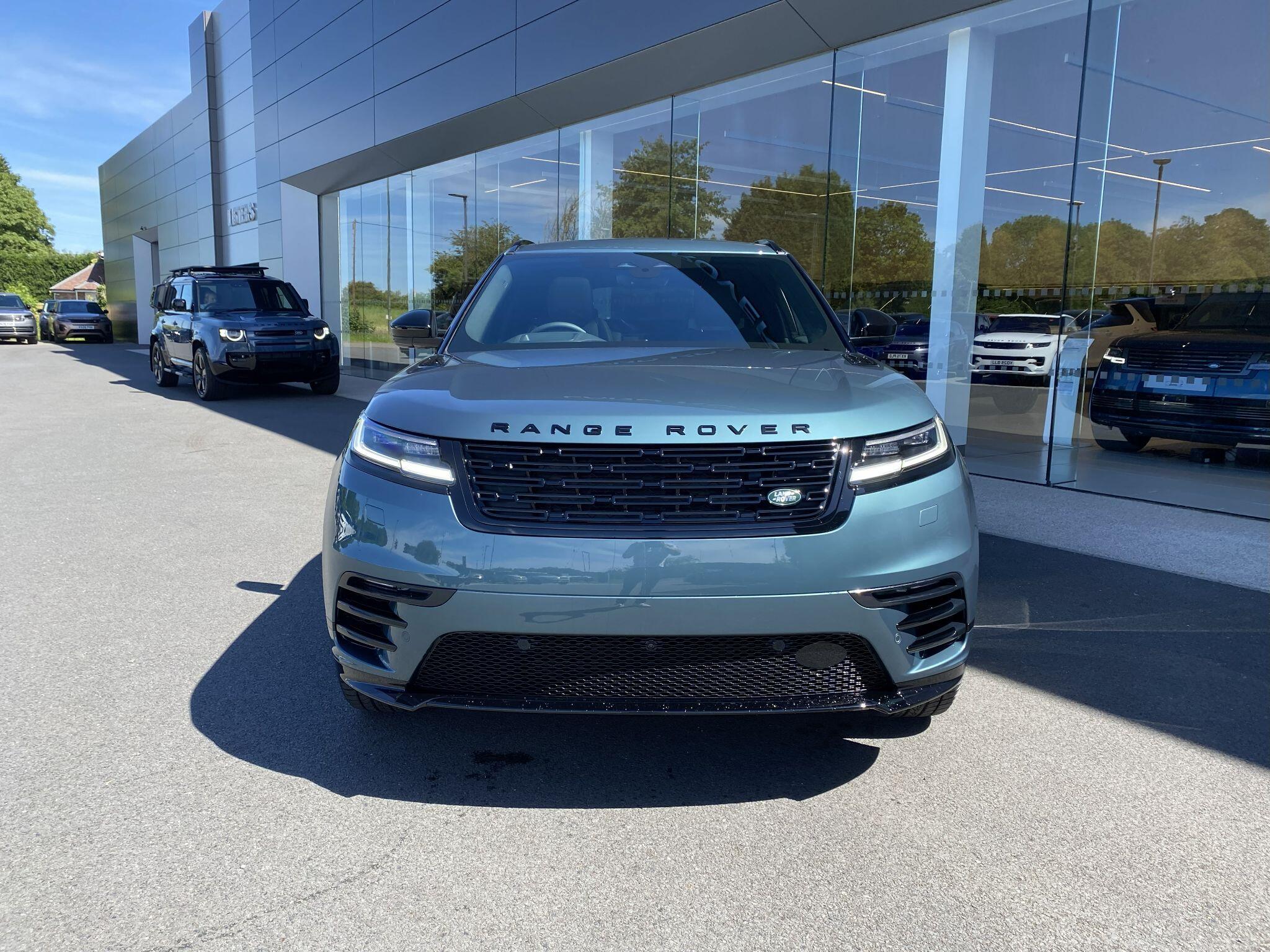 Land Rover Range Rover Velar view 2