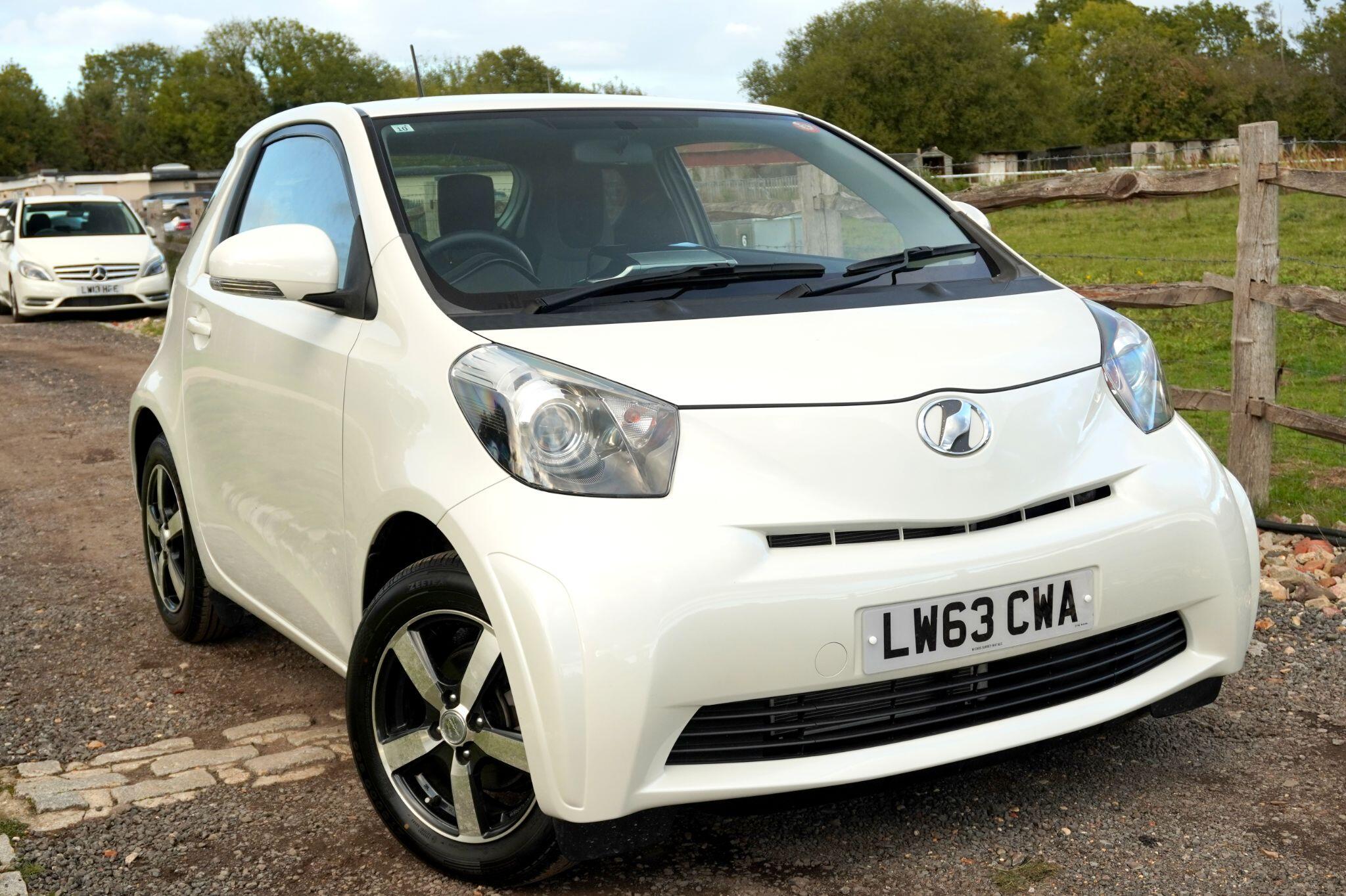 Toyota iQ