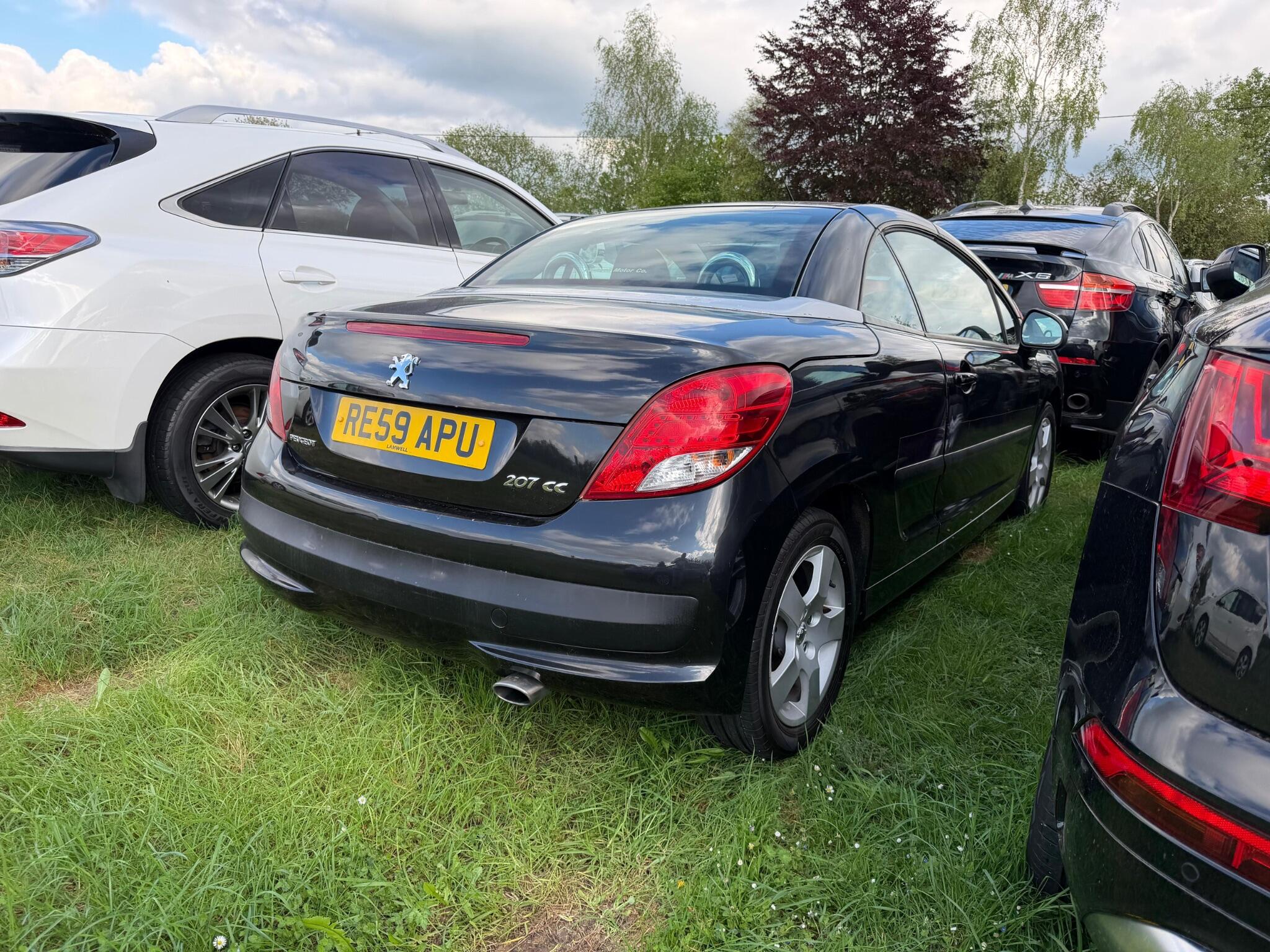 Peugeot 207 CC view 3