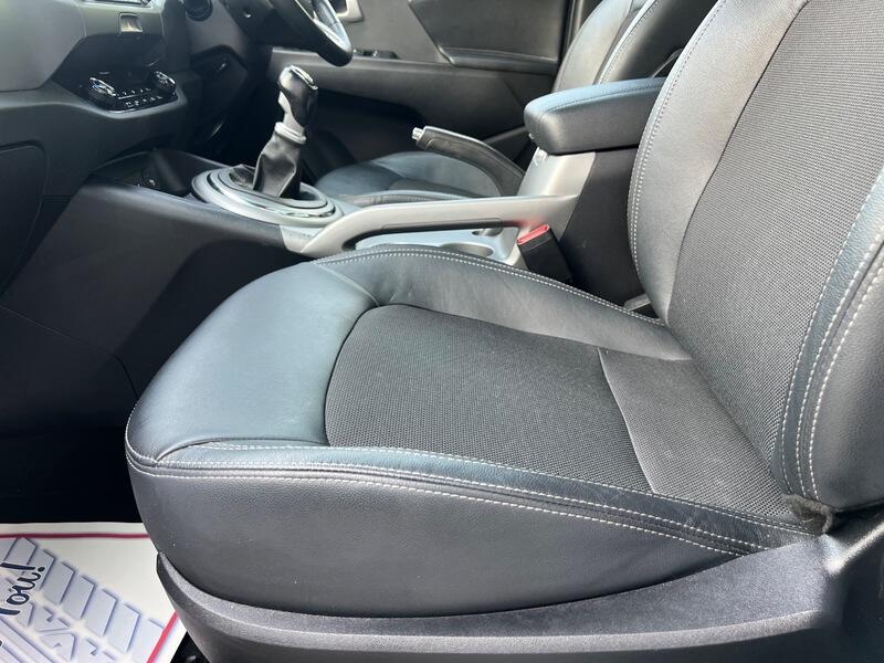 2015 Kia Sportage 1.7 CRDi EcoDynamics 2 2WD Euro 5 (s/s) 5dr • 20,853 miles image 57
