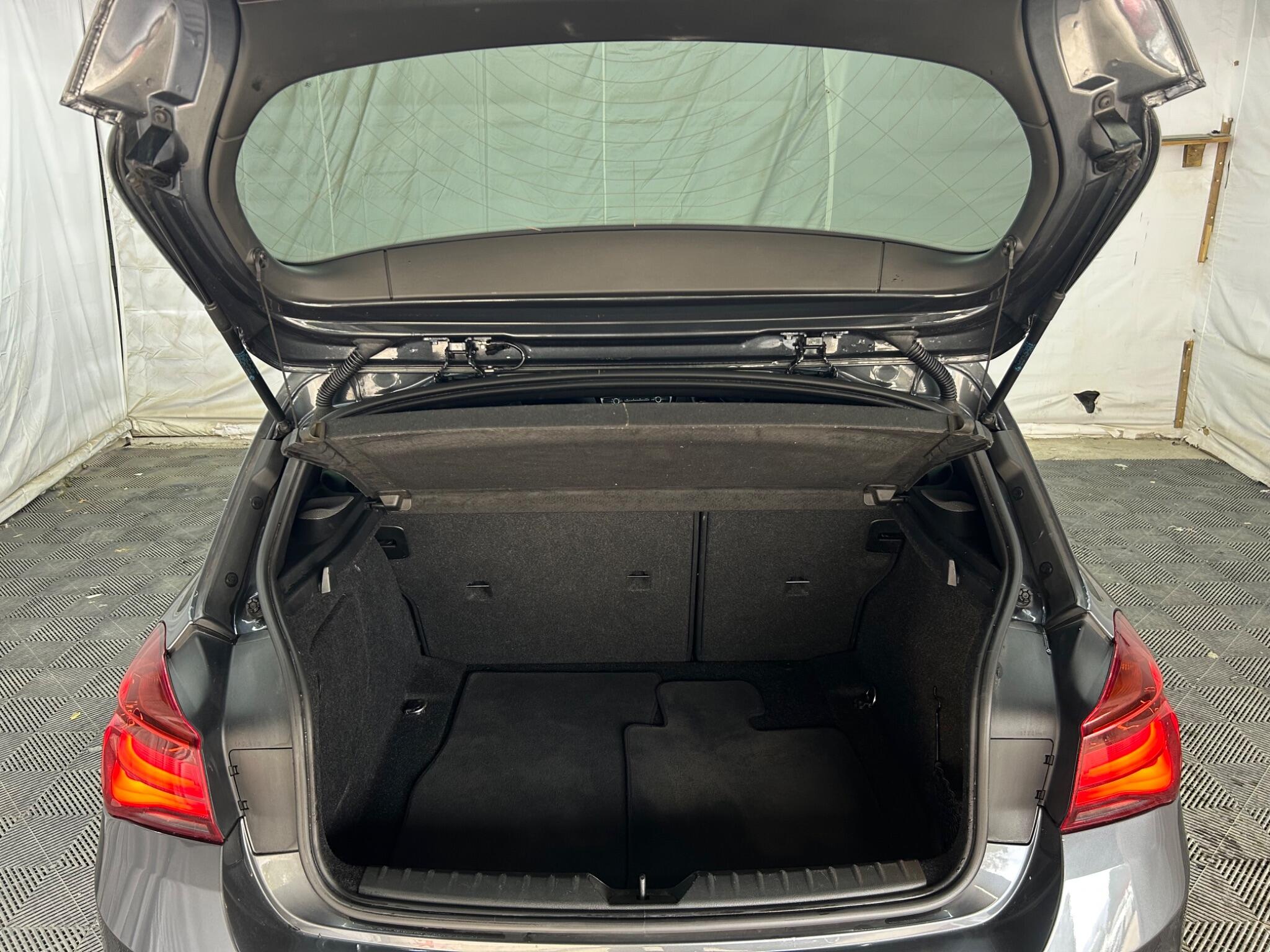 BMW 1 Series view 40