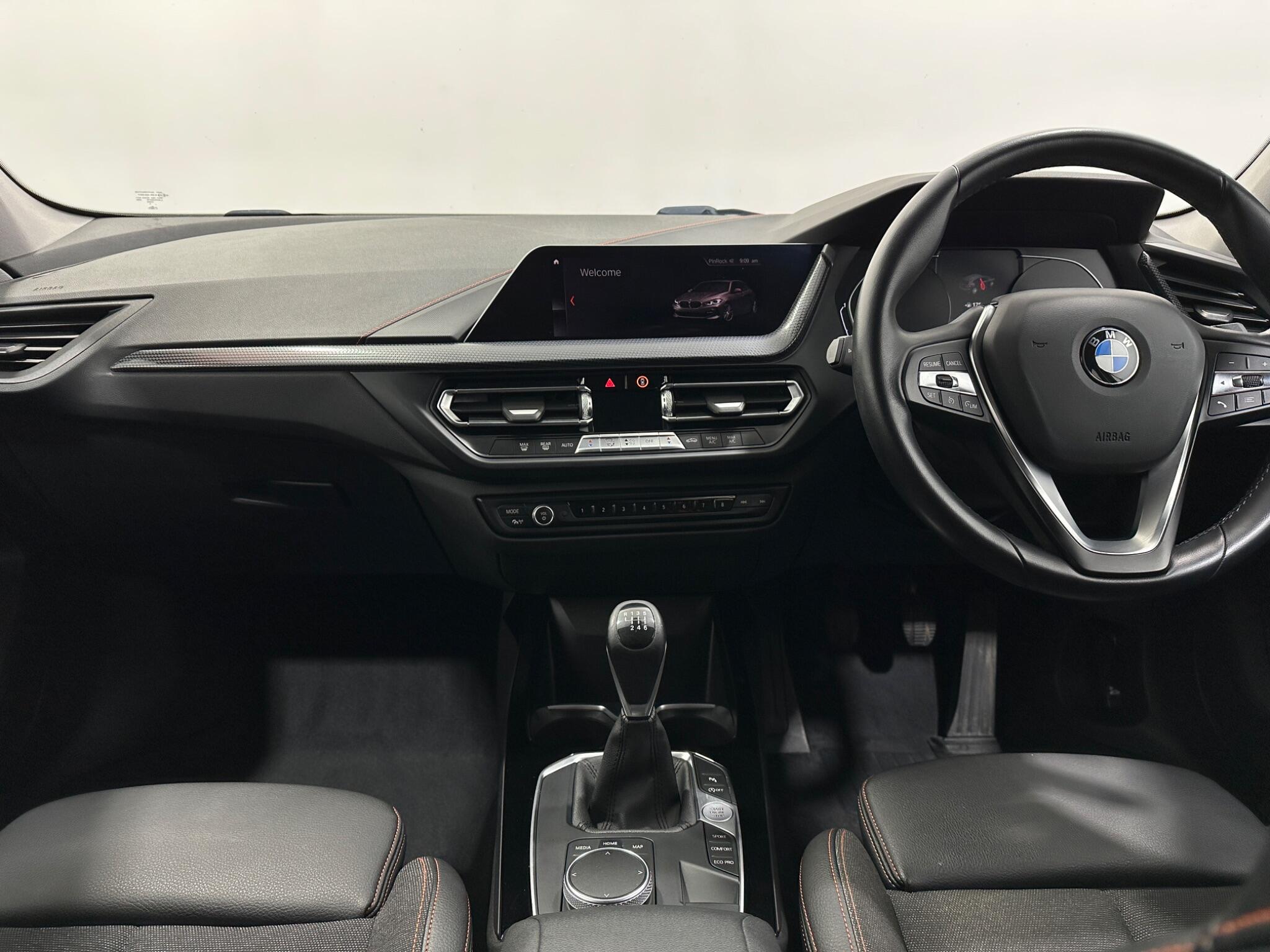 BMW 1 Series view 20