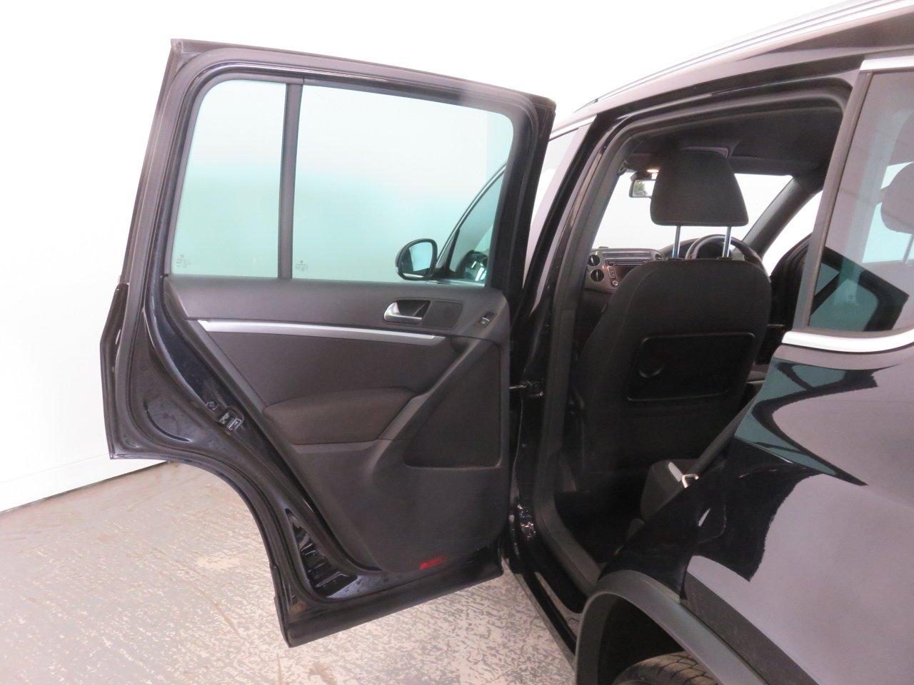 Volkswagen Tiguan view 27