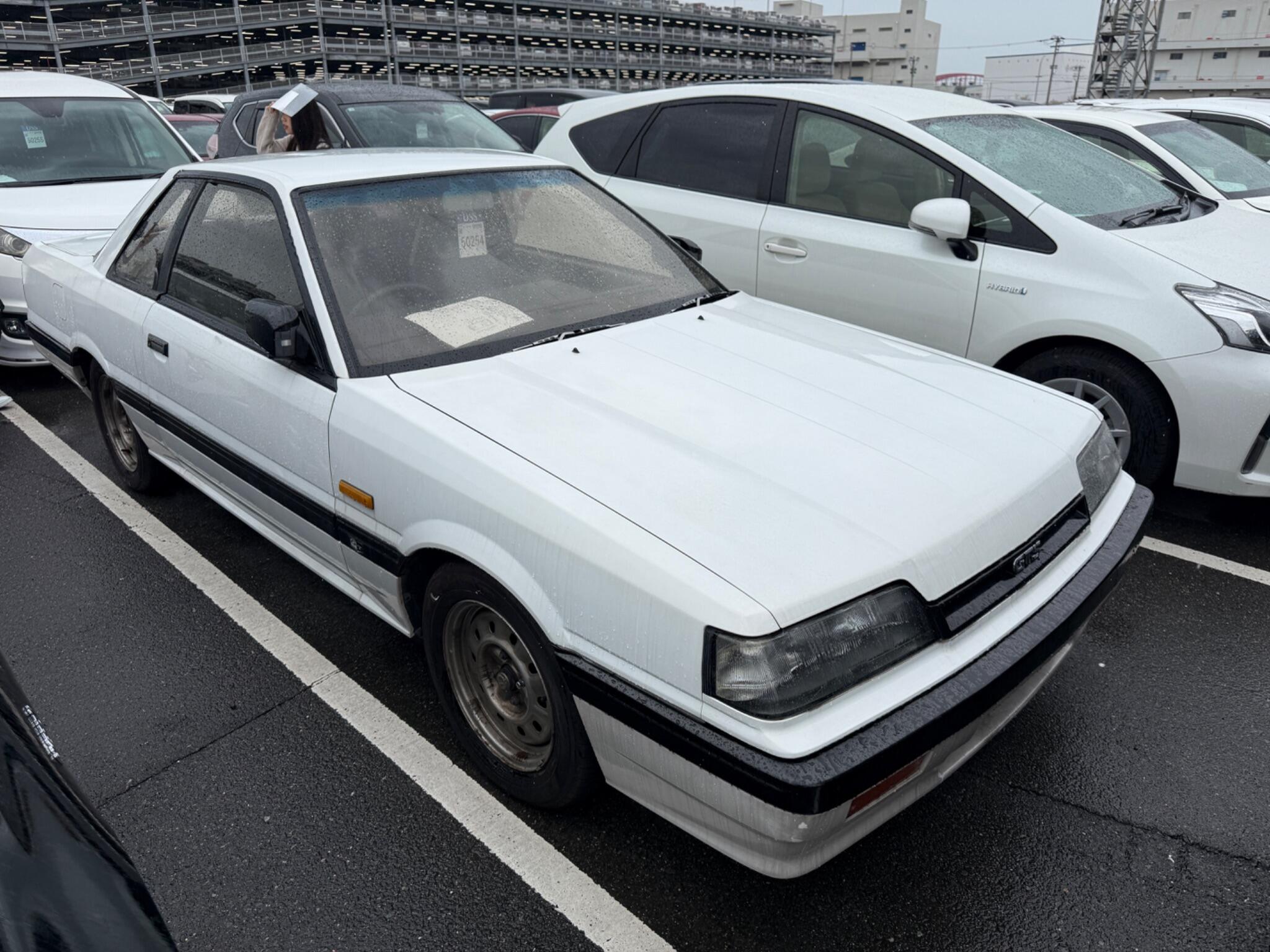 Nissan Skyline view 33
