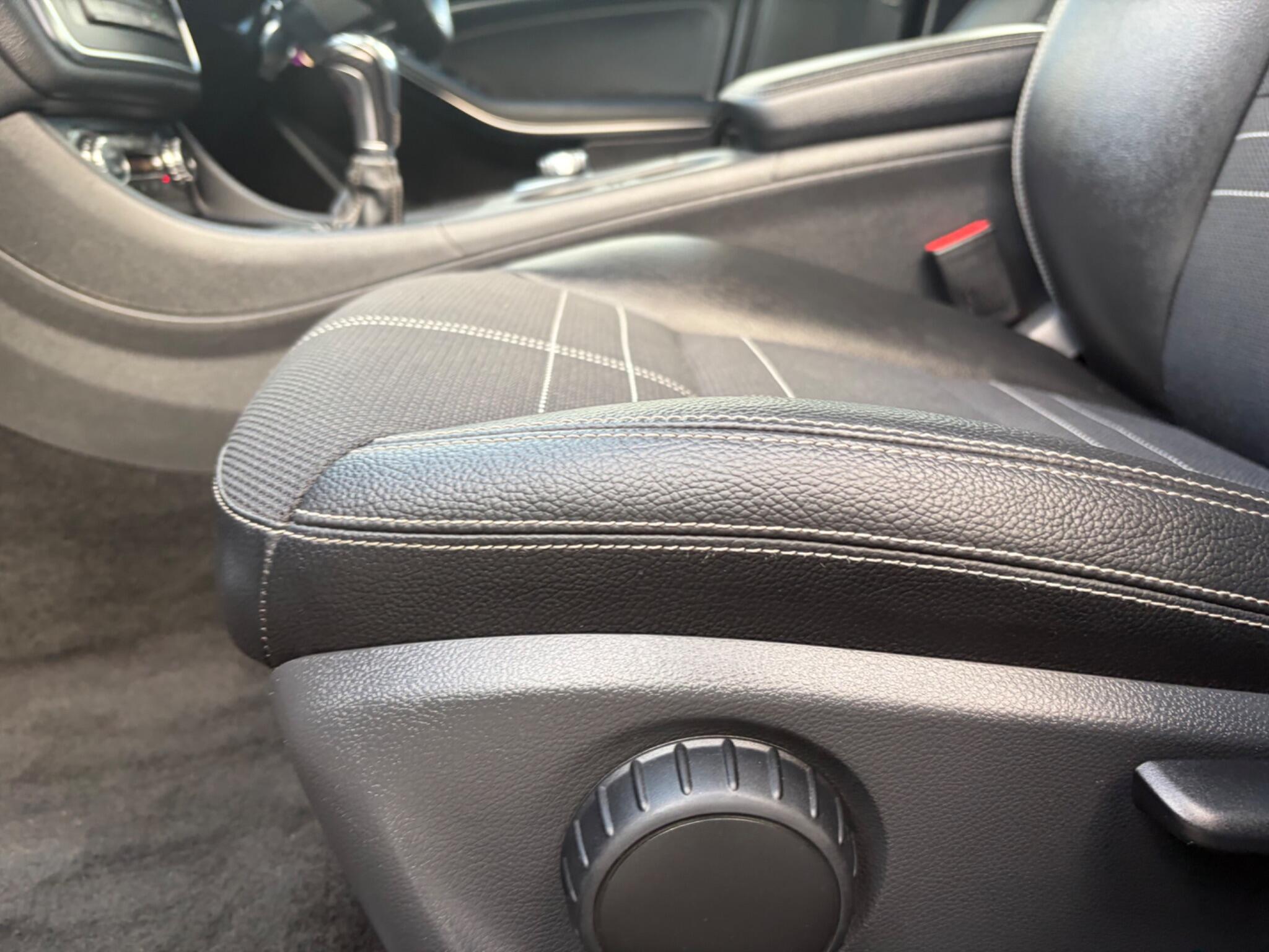 Mercedes-Benz Cla view 76