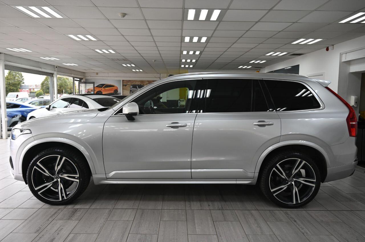 Volvo XC90 view 4