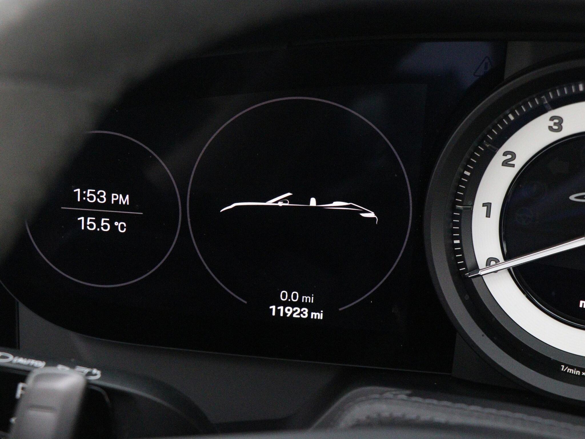 Porsche 911 view 38
