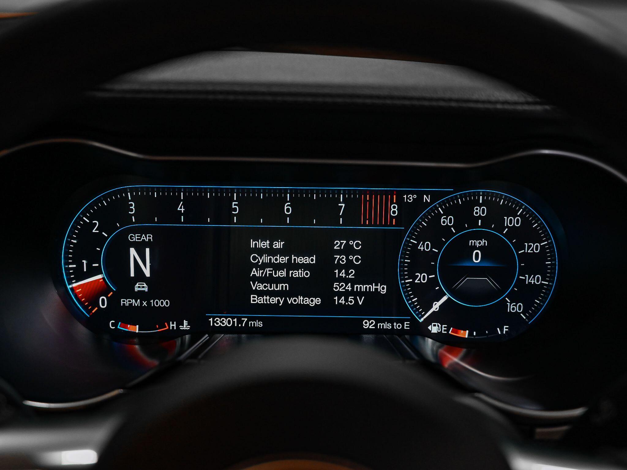 Ford Mustang view 9