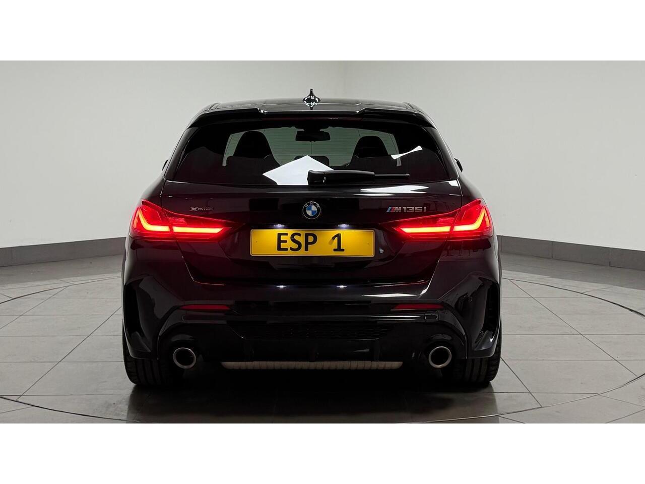 BMW 1 Series view 8