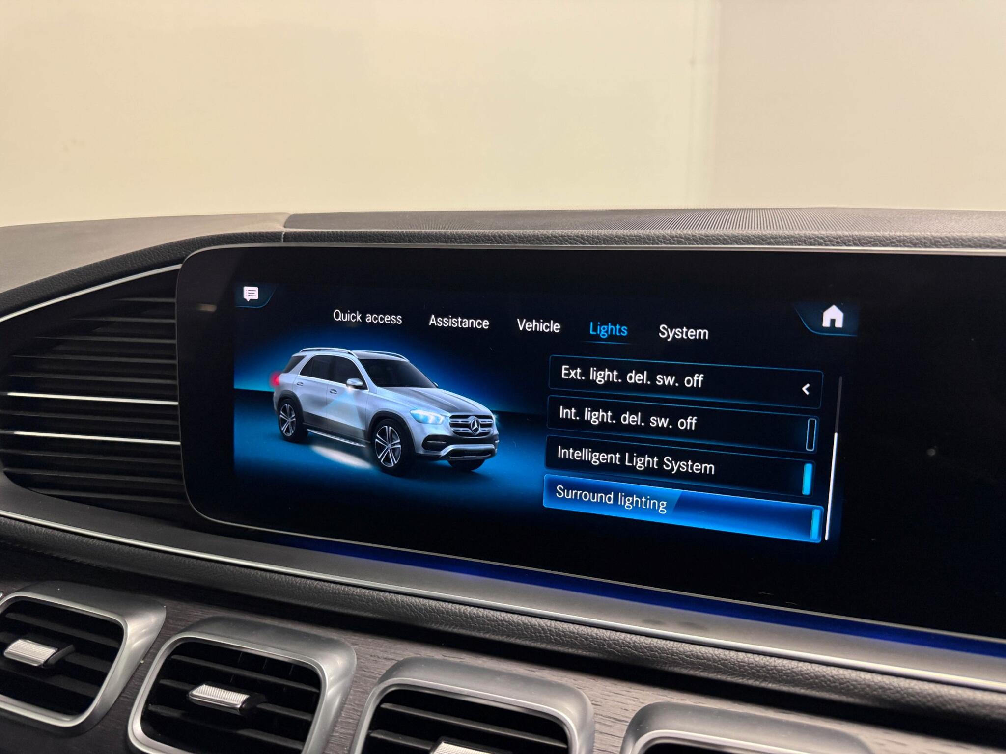 Mercedes-Benz Gle view 64
