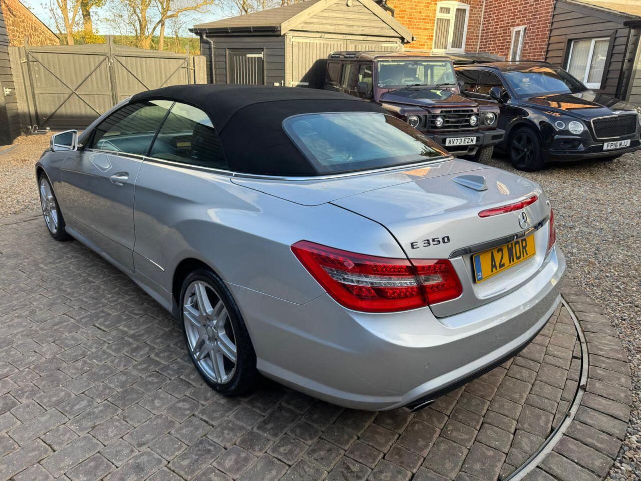Mercedes-Benz E Class view 15