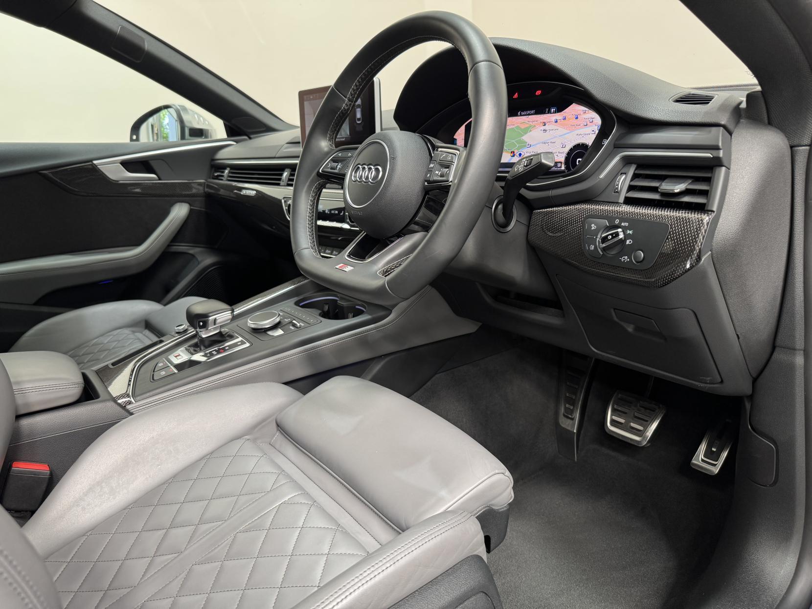 Audi S5 view 20